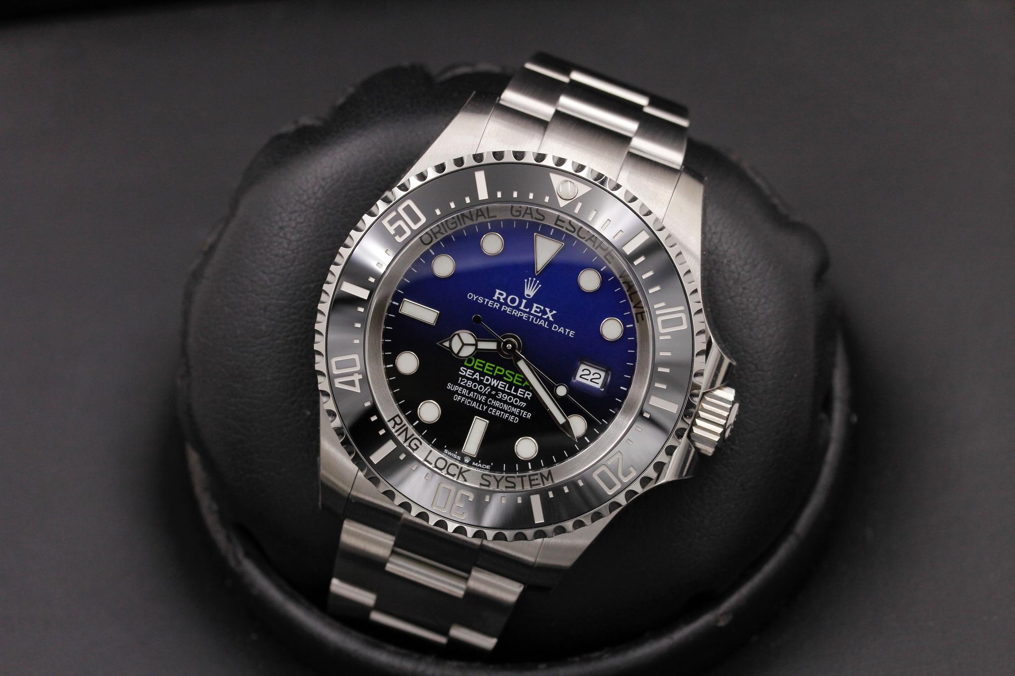 Watch Image 10