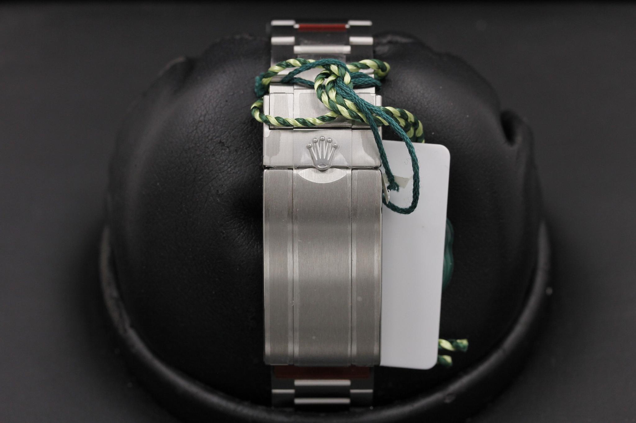 Watch Image 8