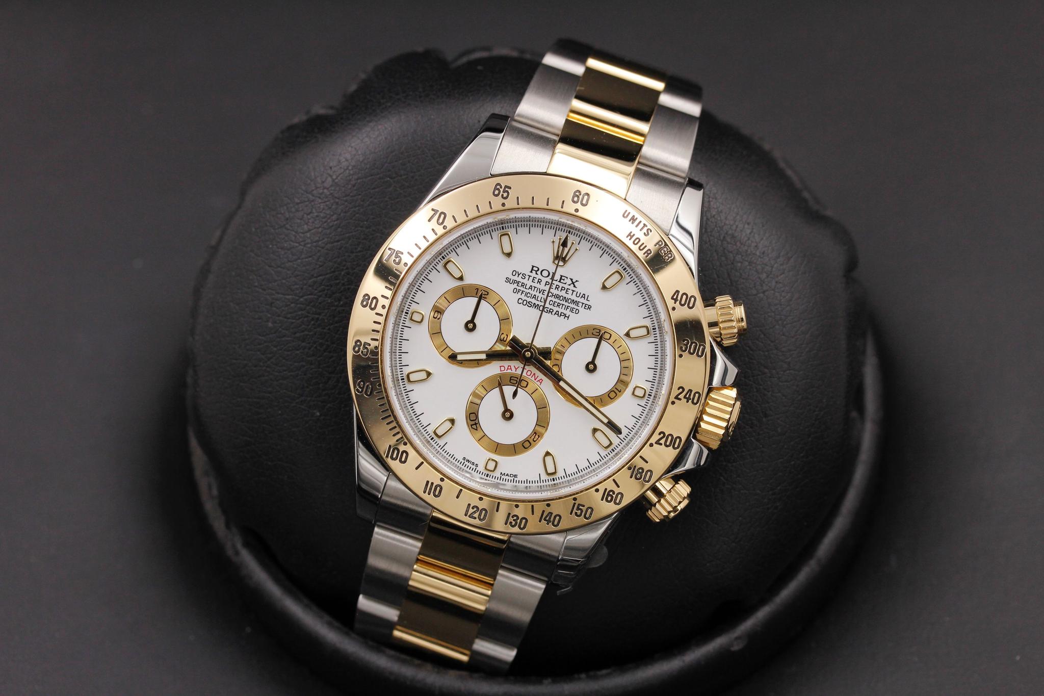 Watch Image 11