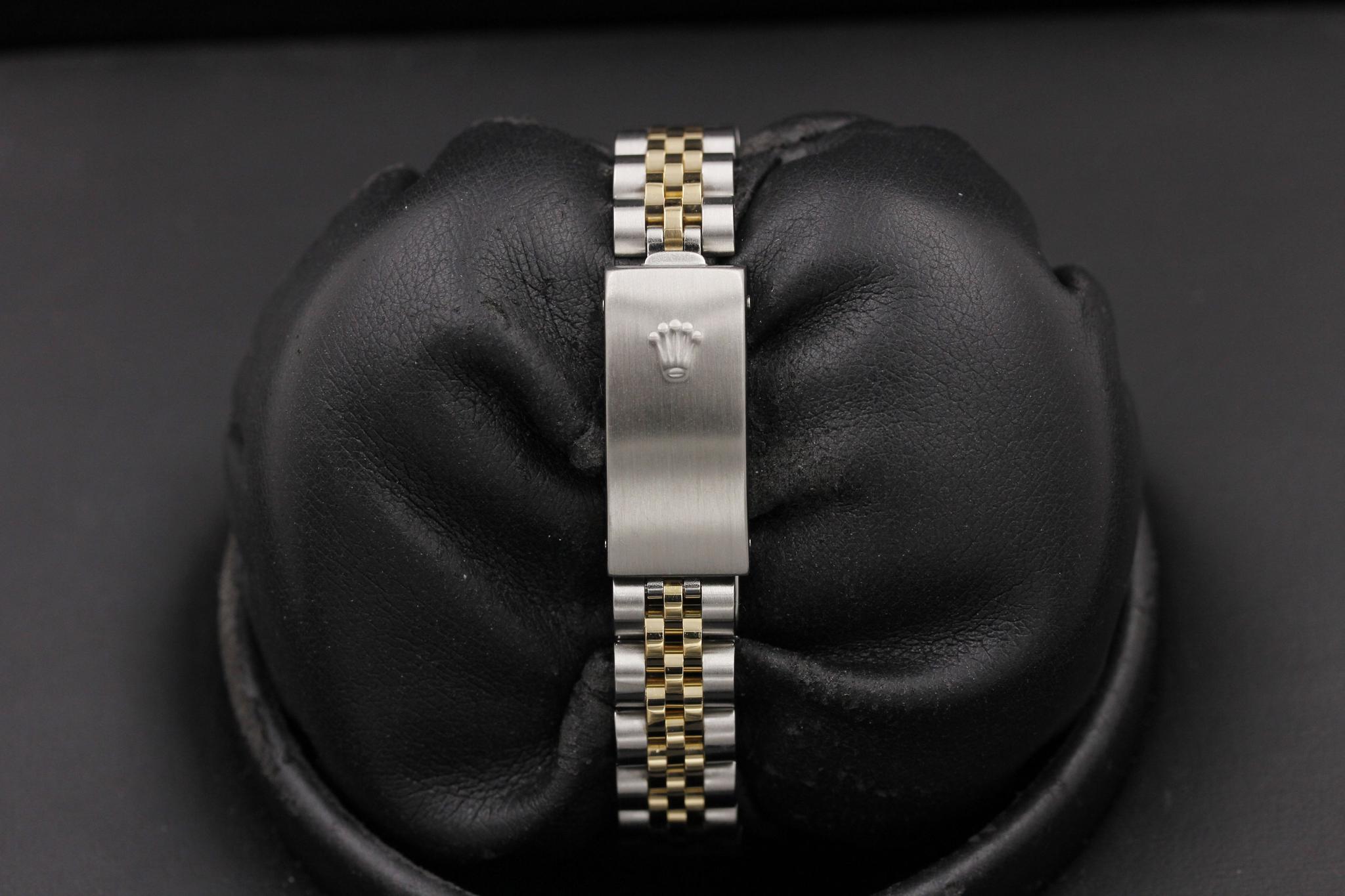 Watch Image 8