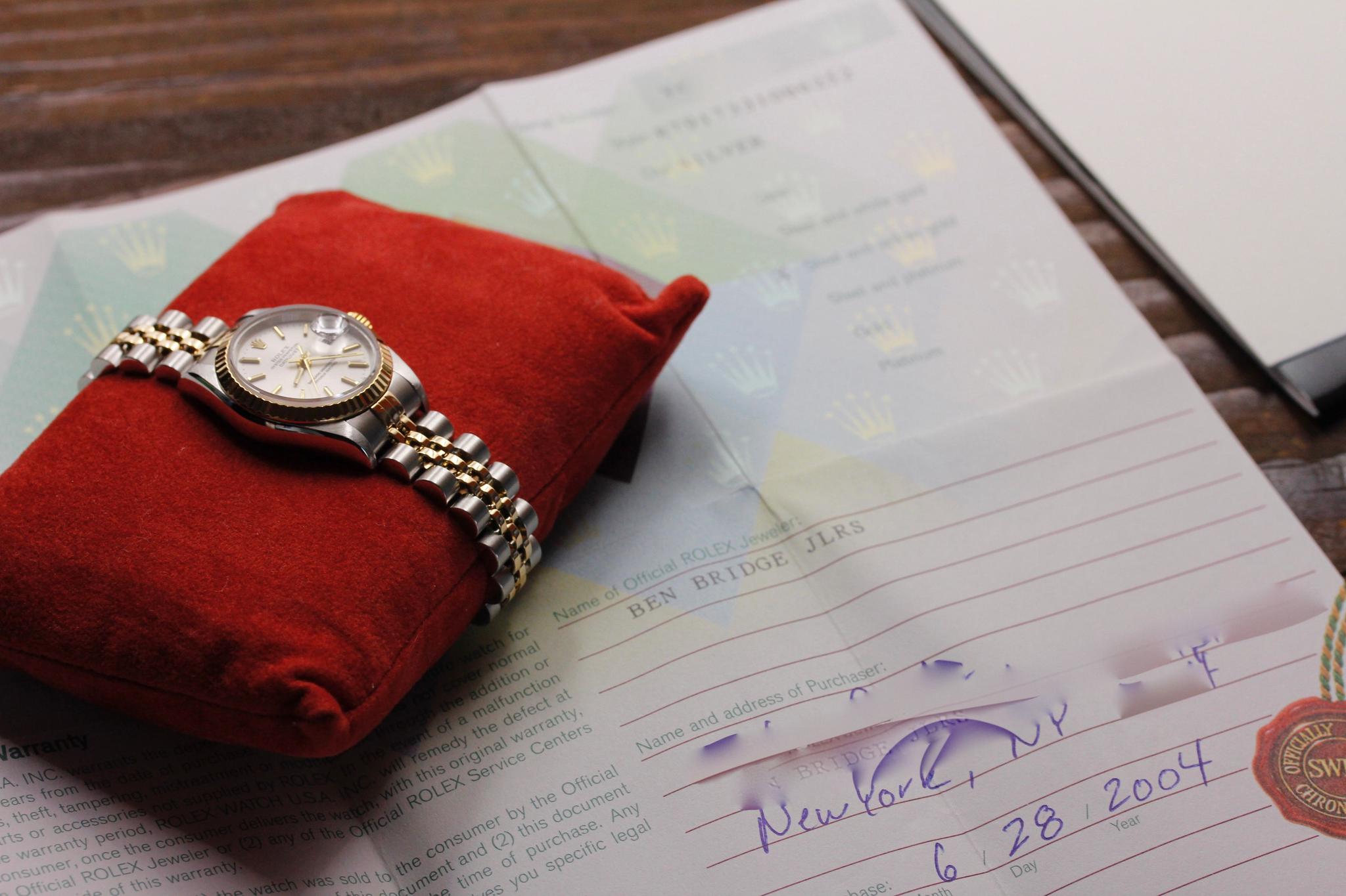 Watch Image 11