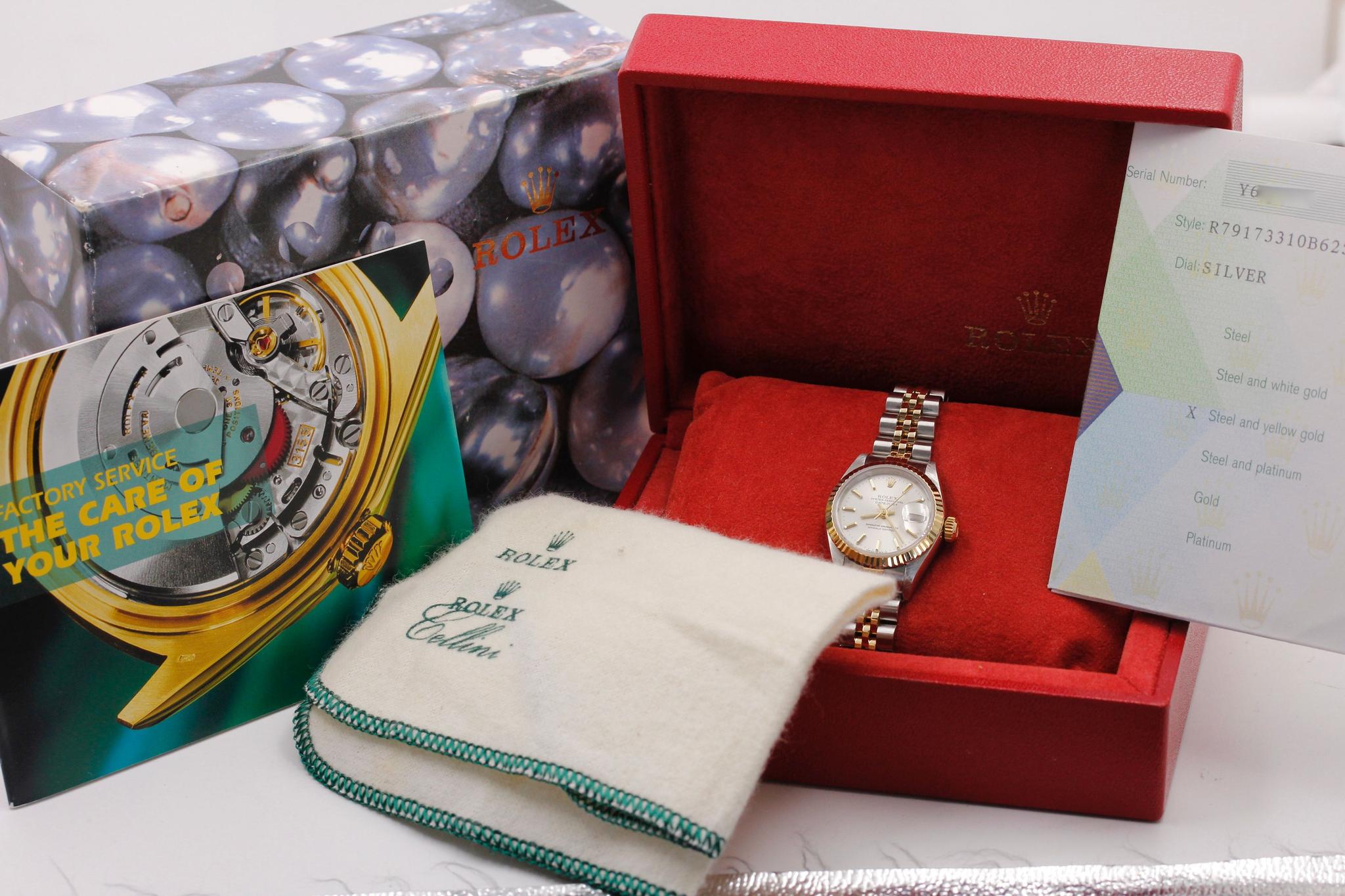 Watch Image 12