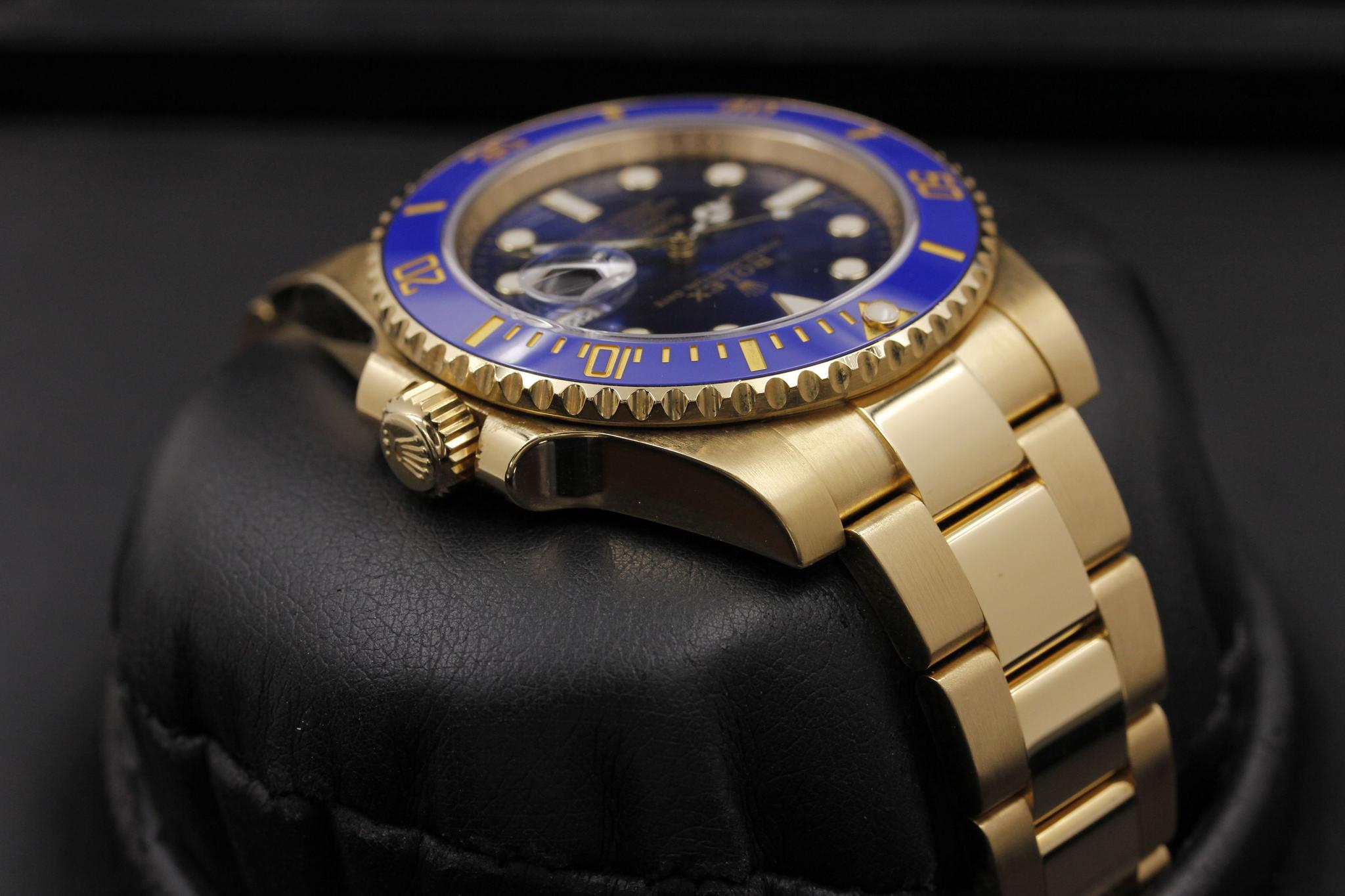 Watch Image 4