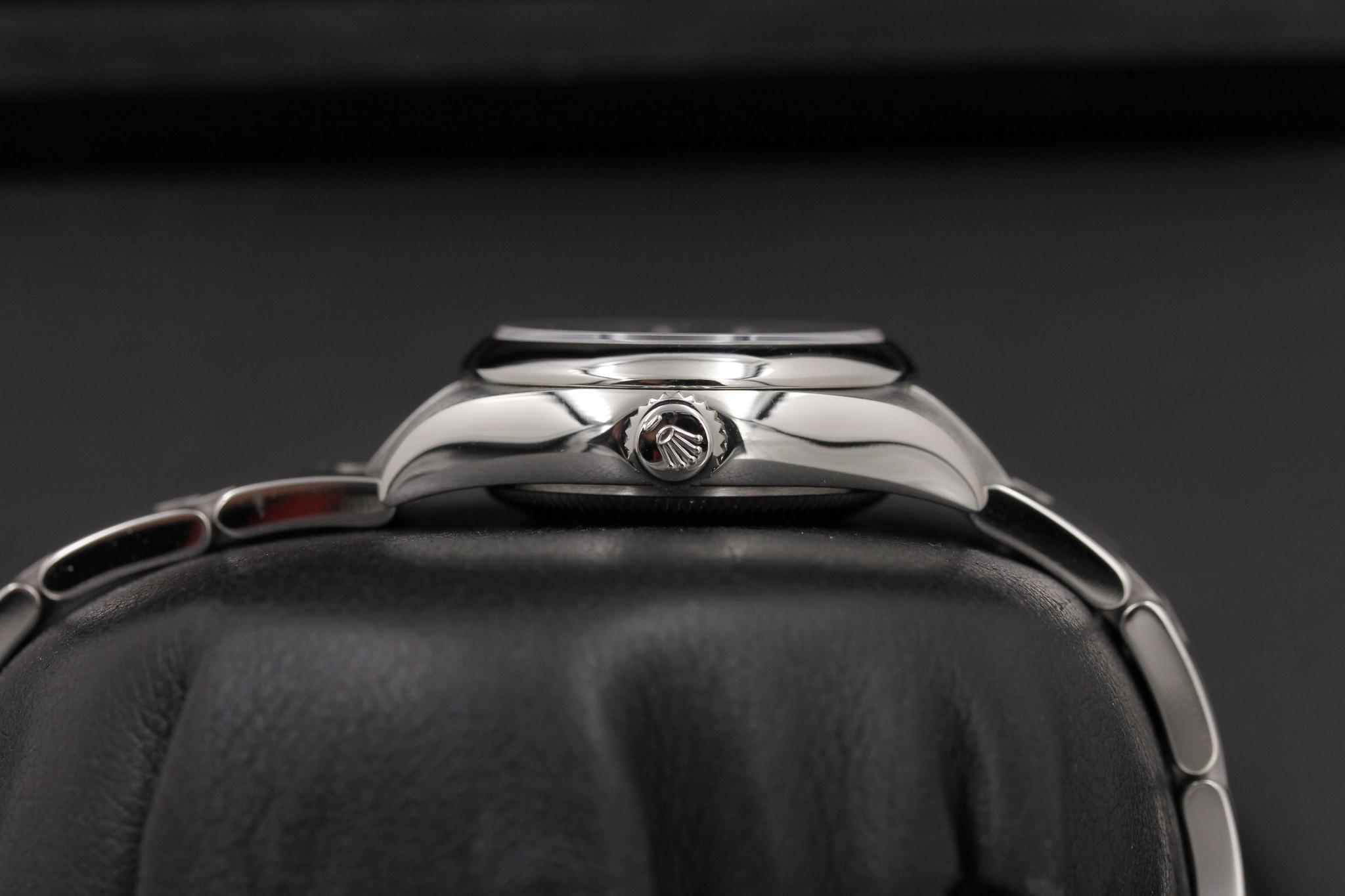 Watch Image 3