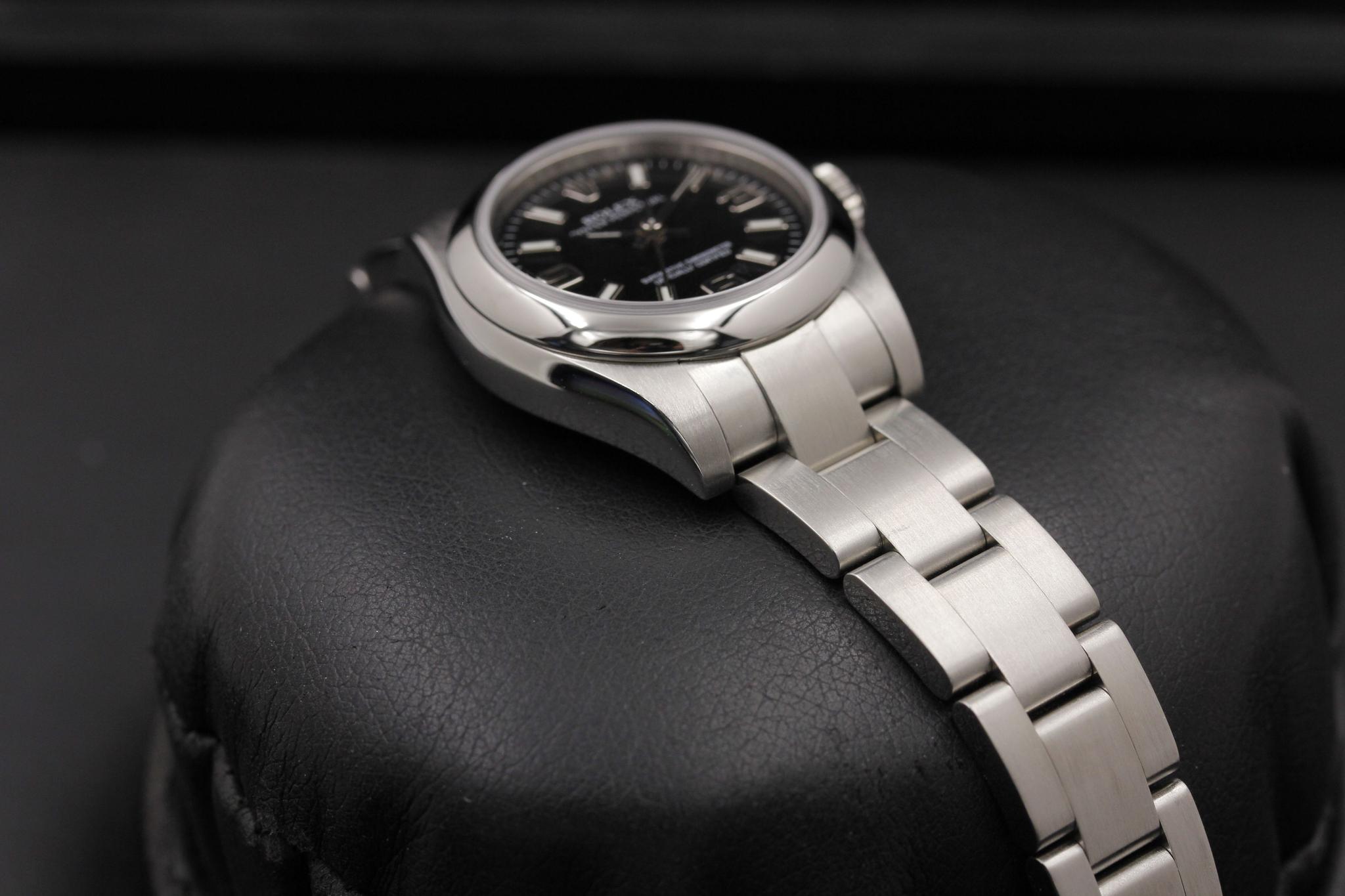 Watch Image 6