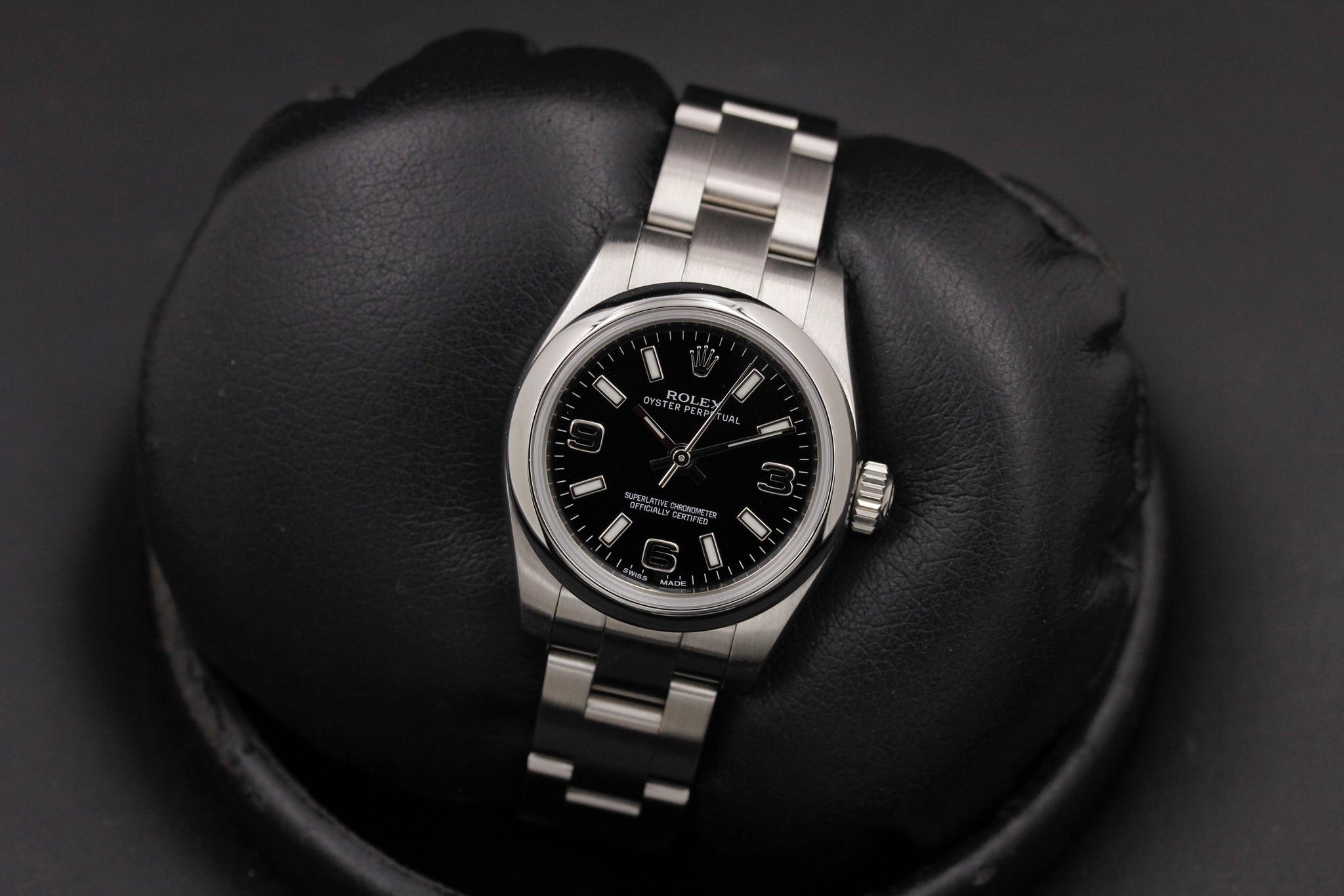 Watch Image 10