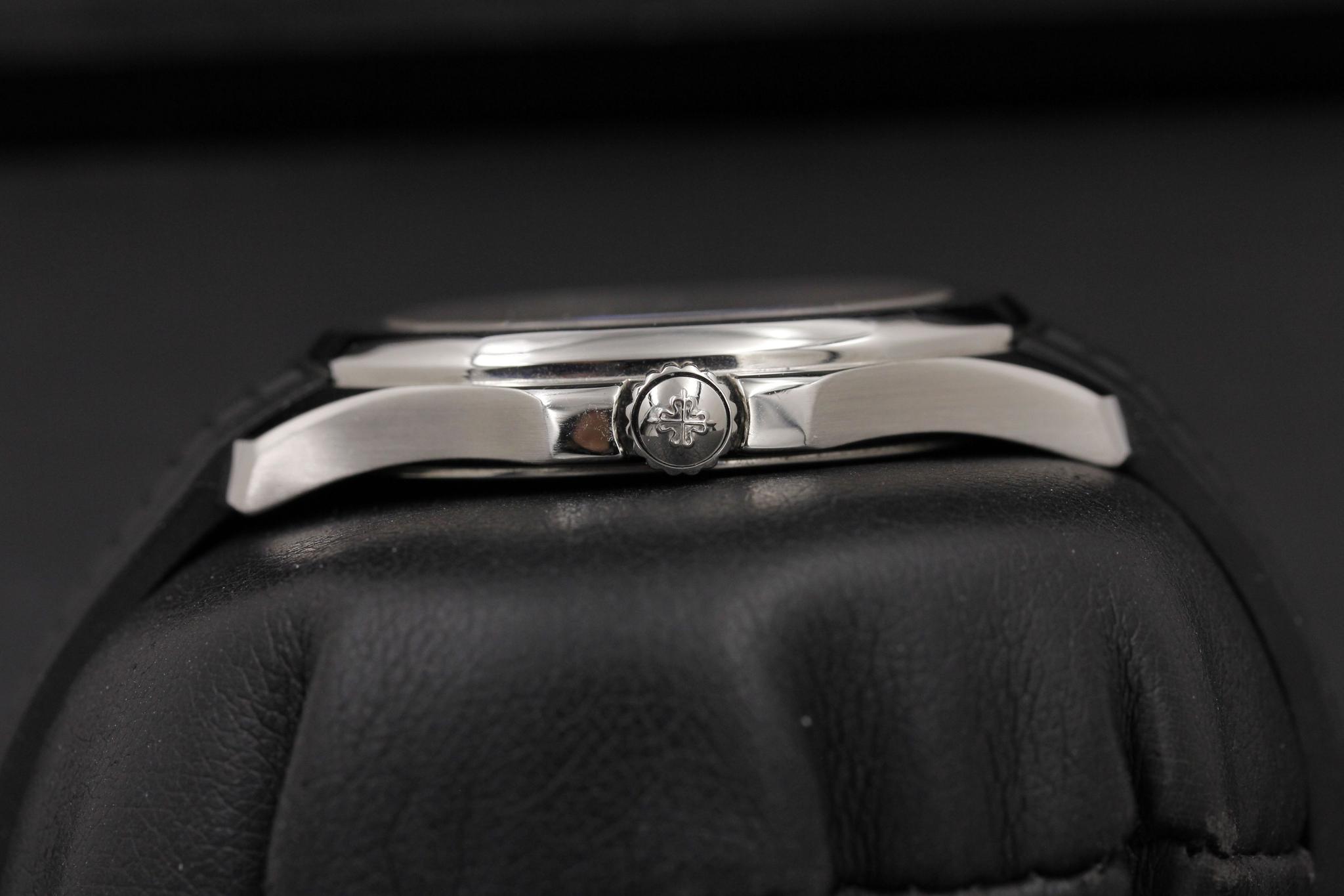 Watch Image 3