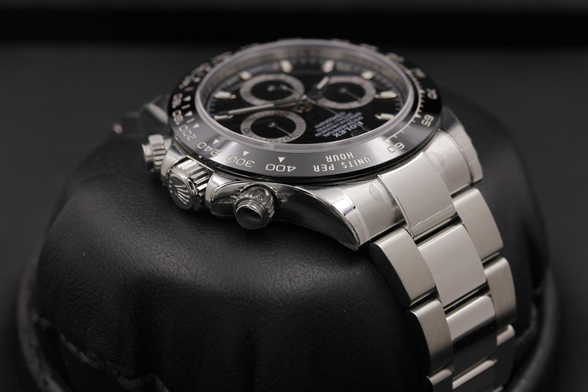 Watch Image 4