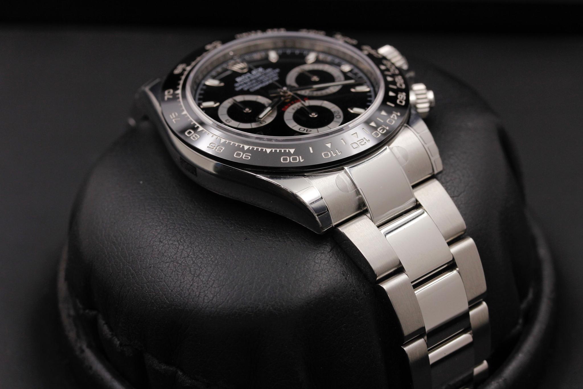 Watch Image 6