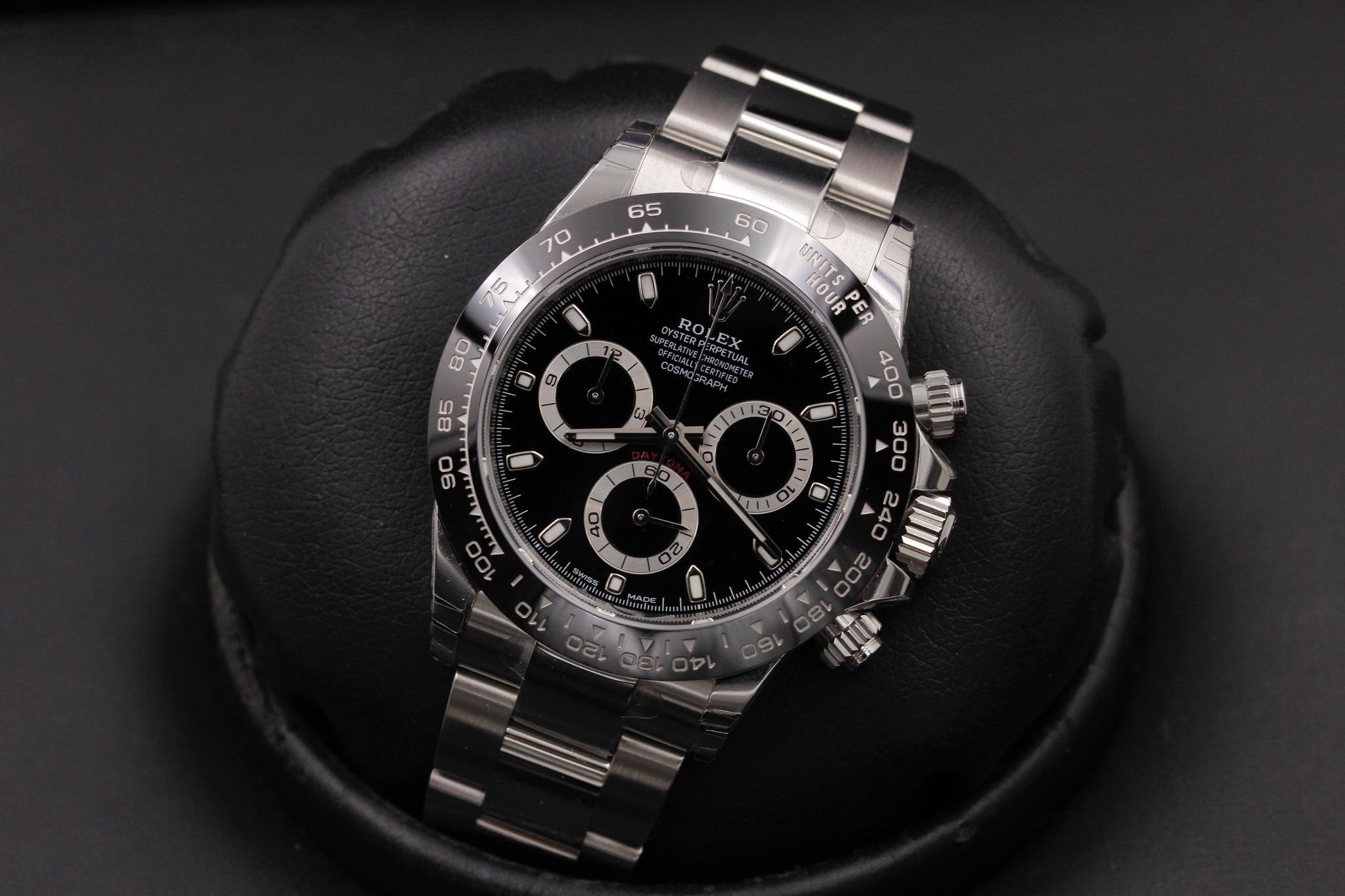 Watch Image 10