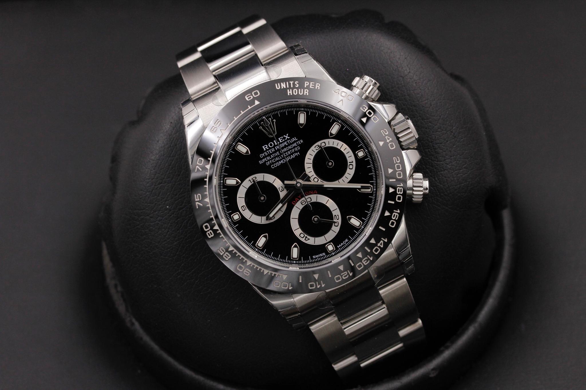 Watch Image 9