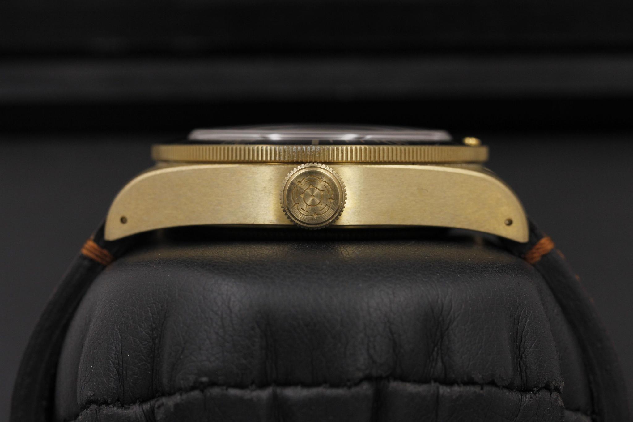 Watch Image 3
