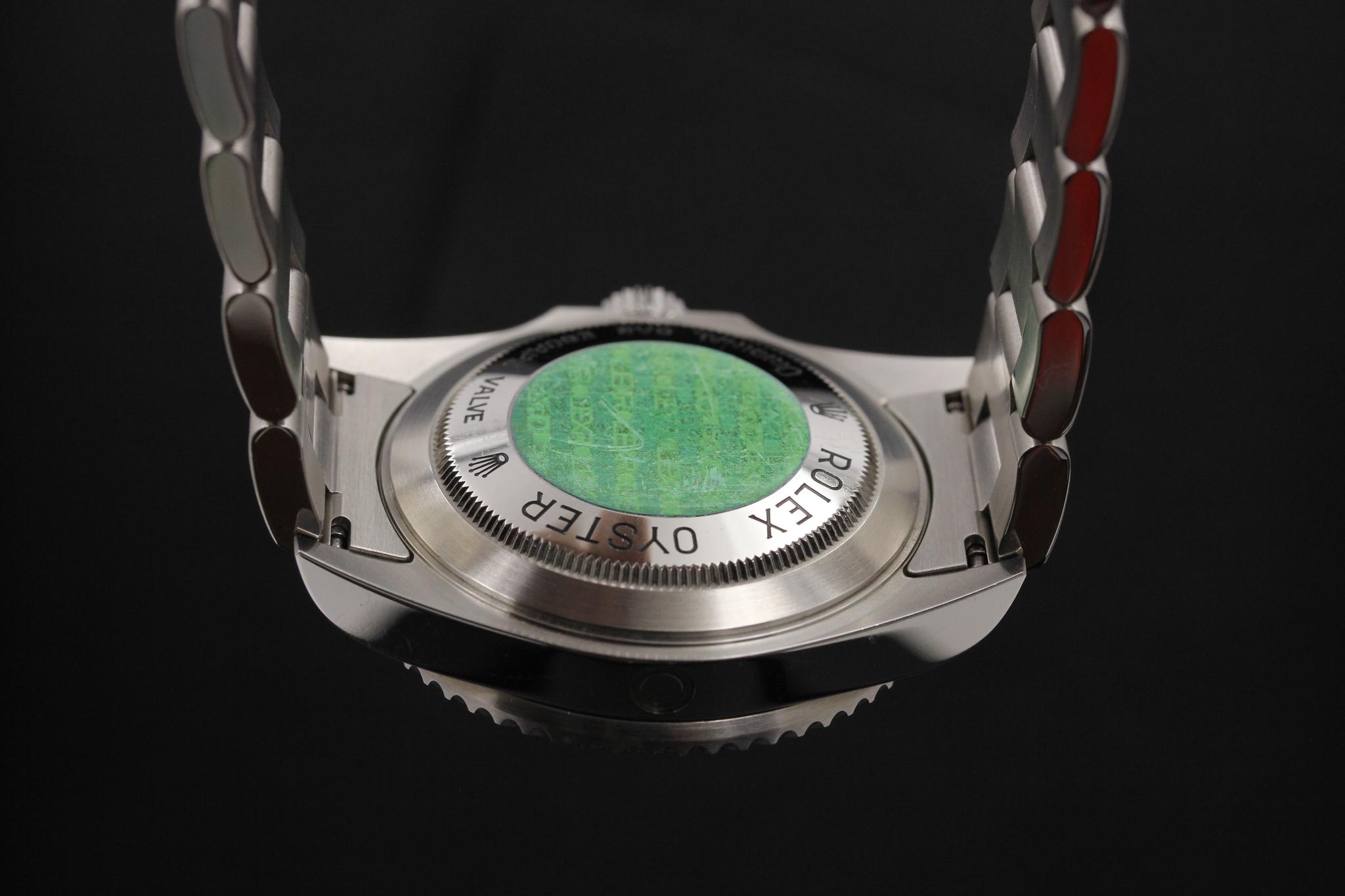 Watch Image 7