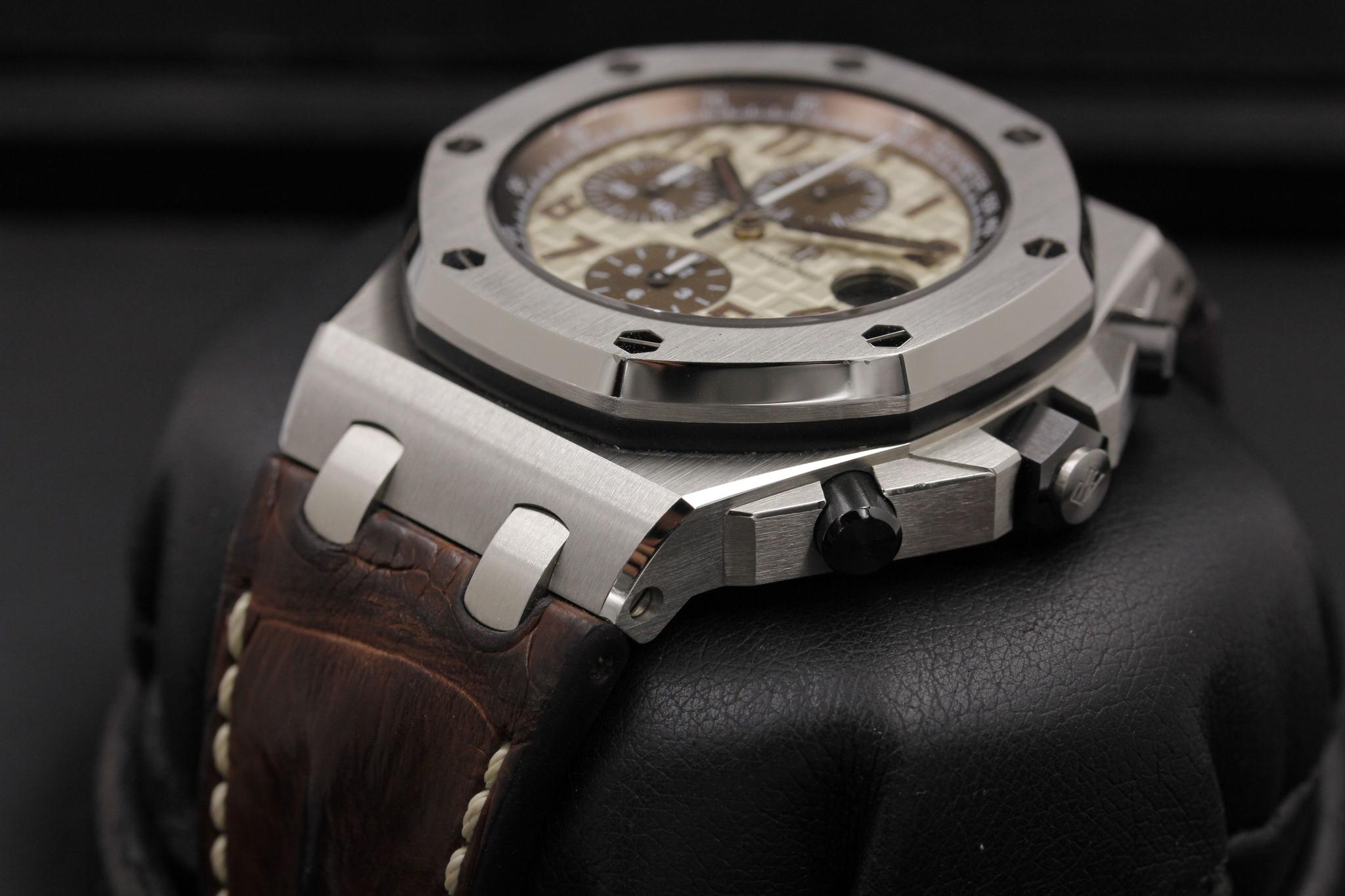 Watch Image 2