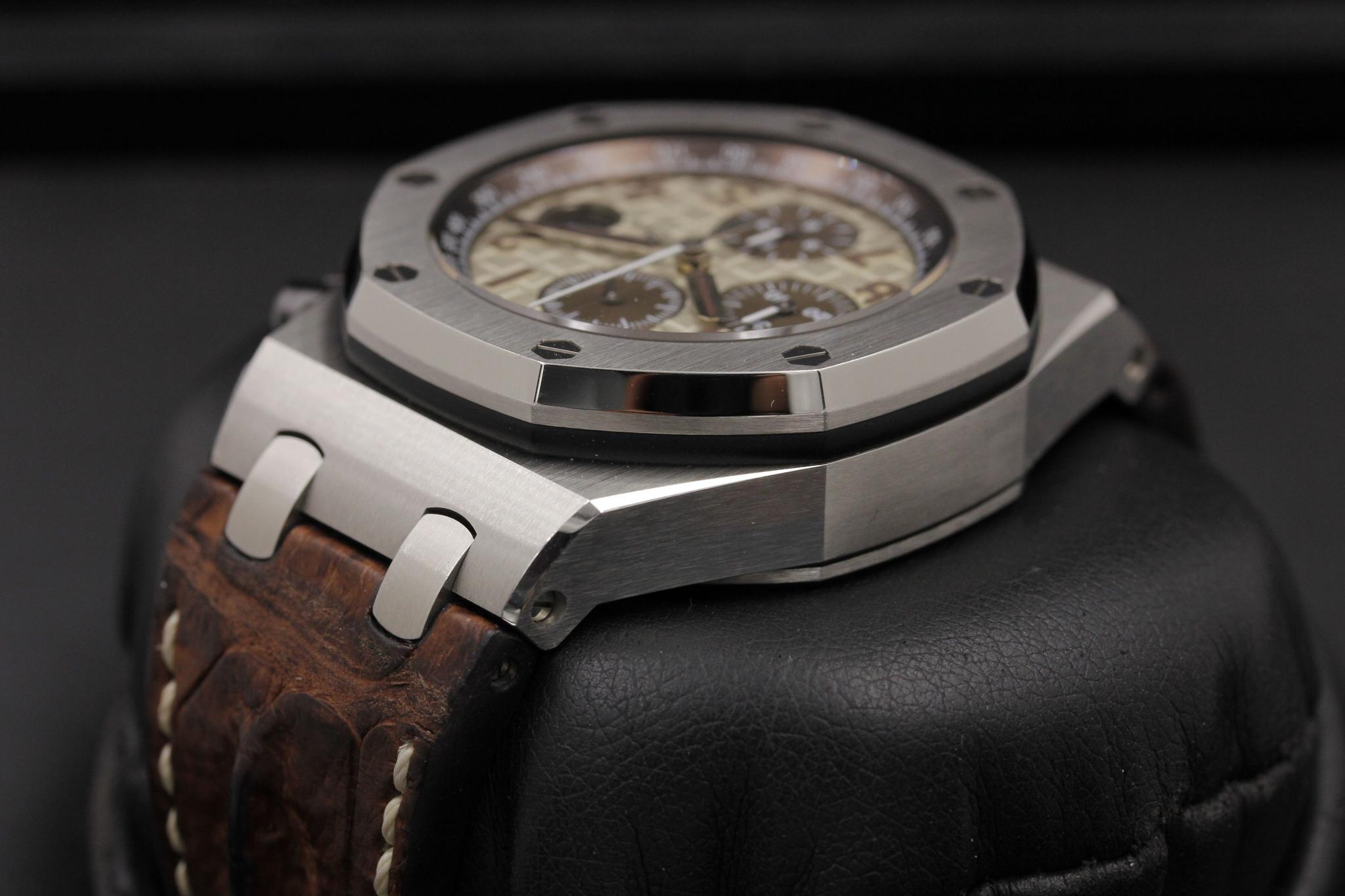 Watch Image 5