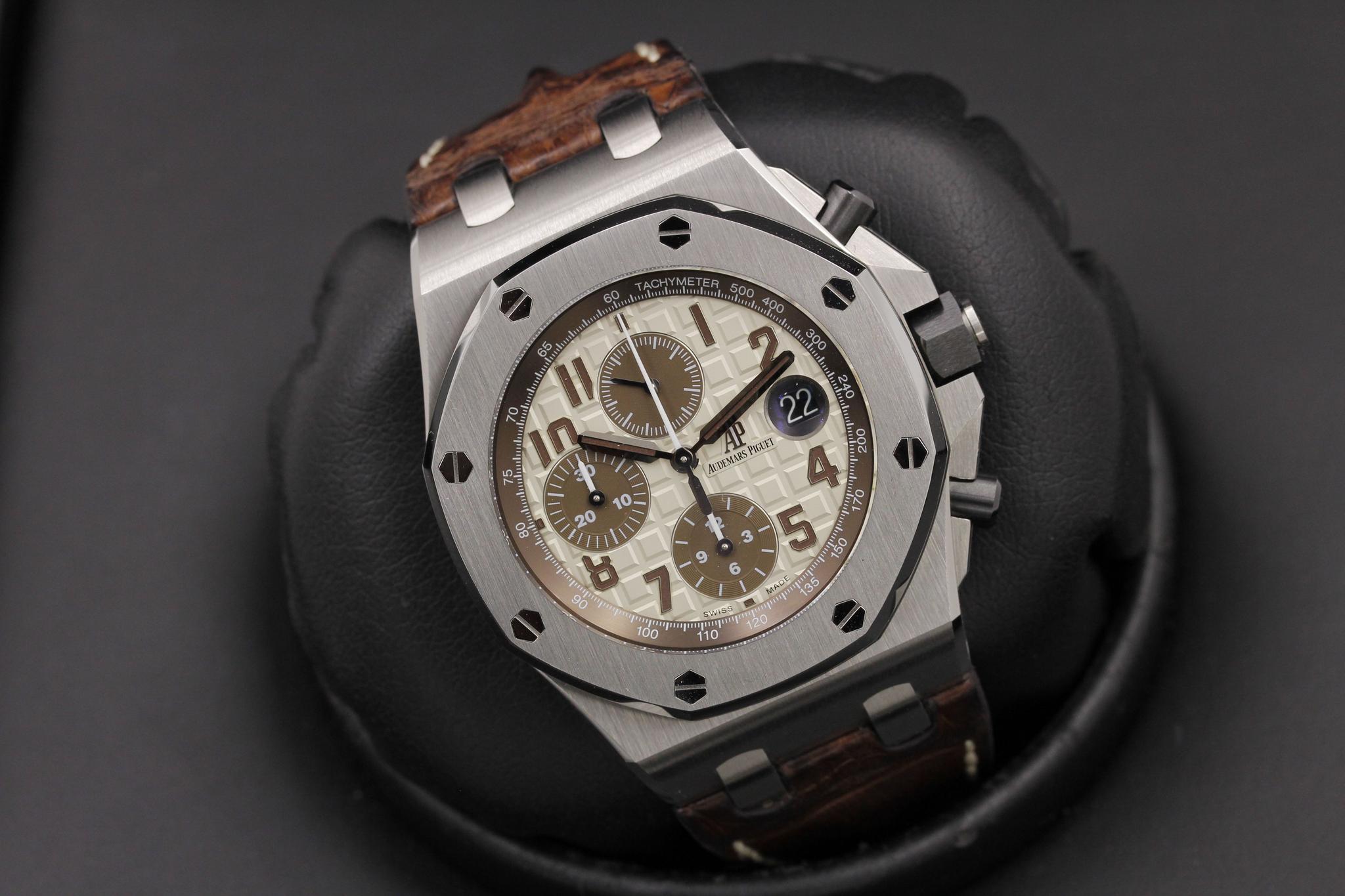 Watch Image 9