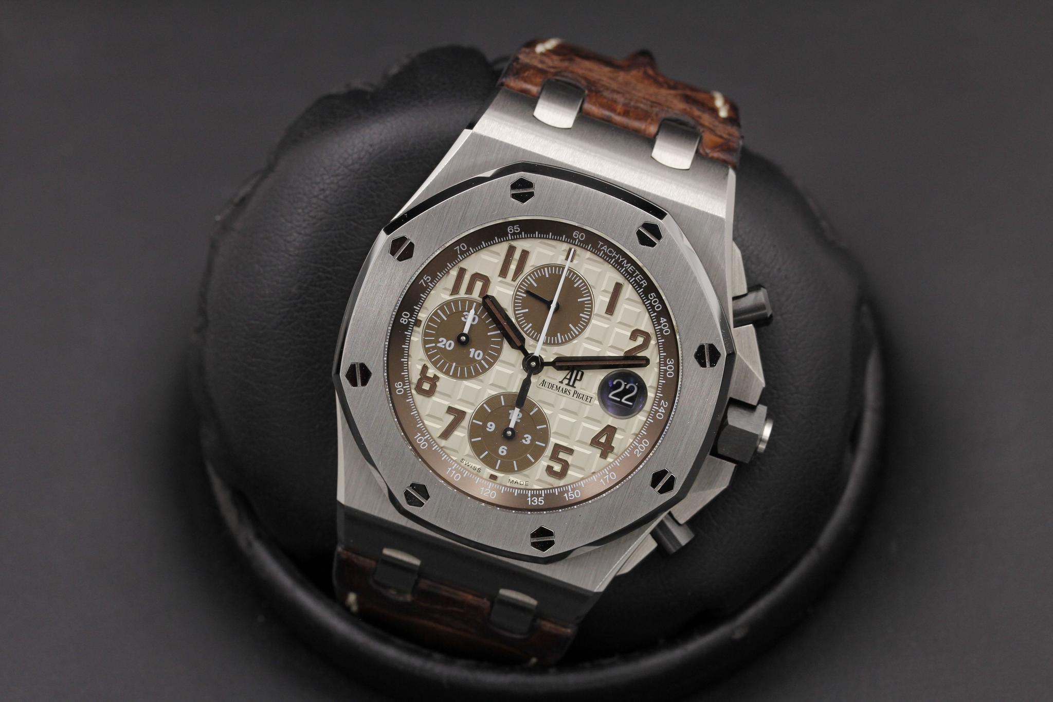 Watch Image 10
