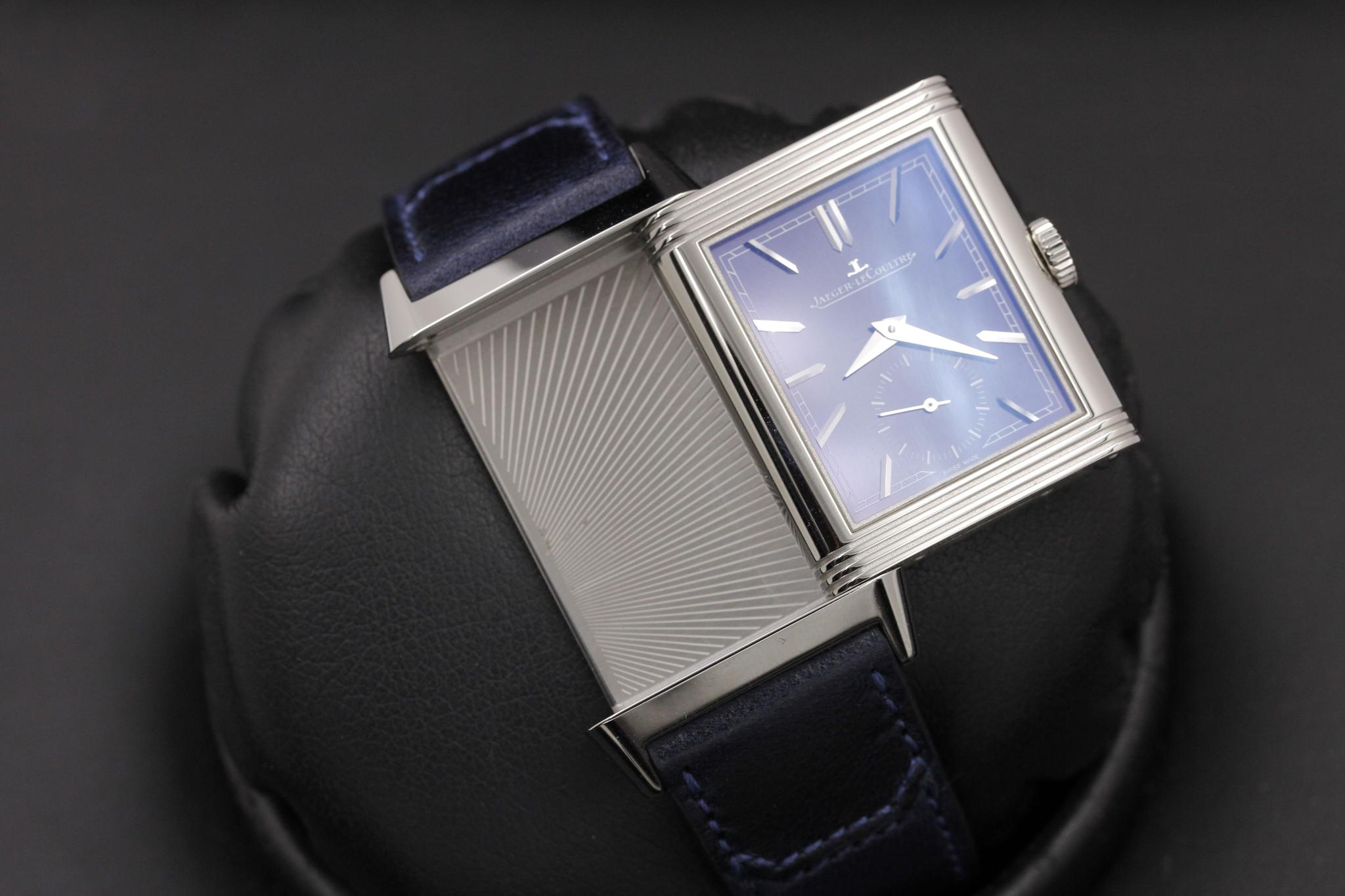 Watch Image 12