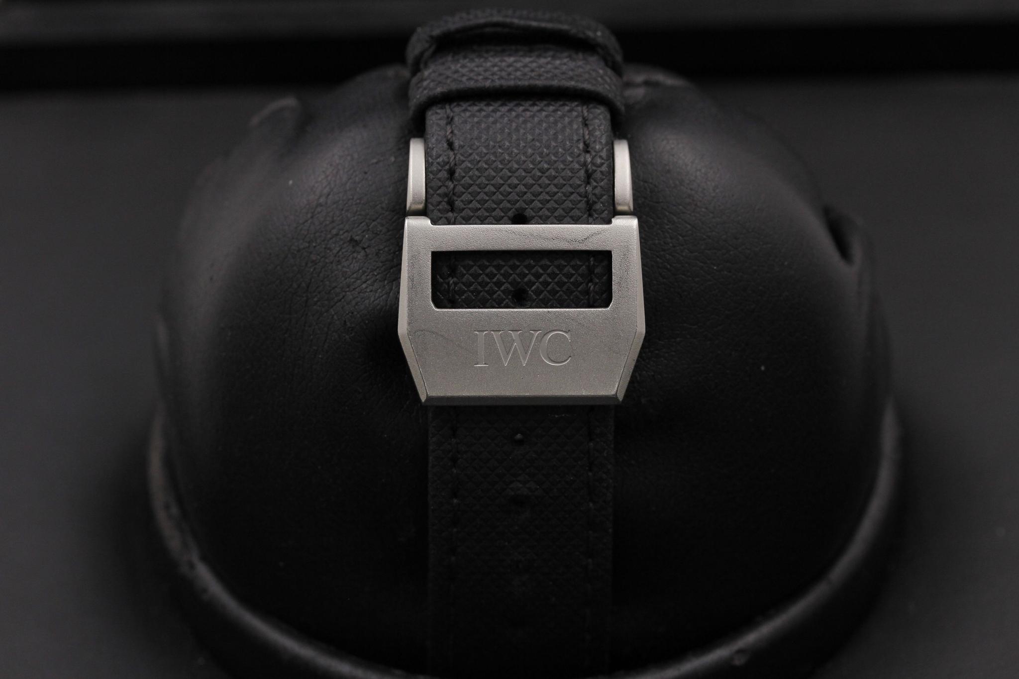 Watch Image 8