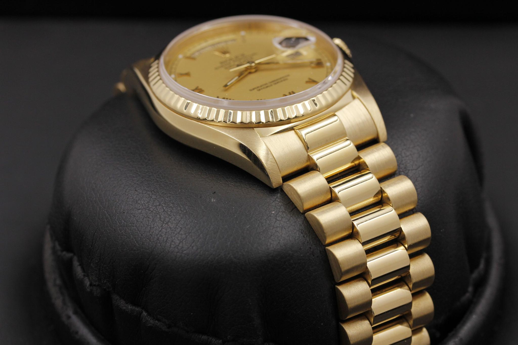 Watch Image 6