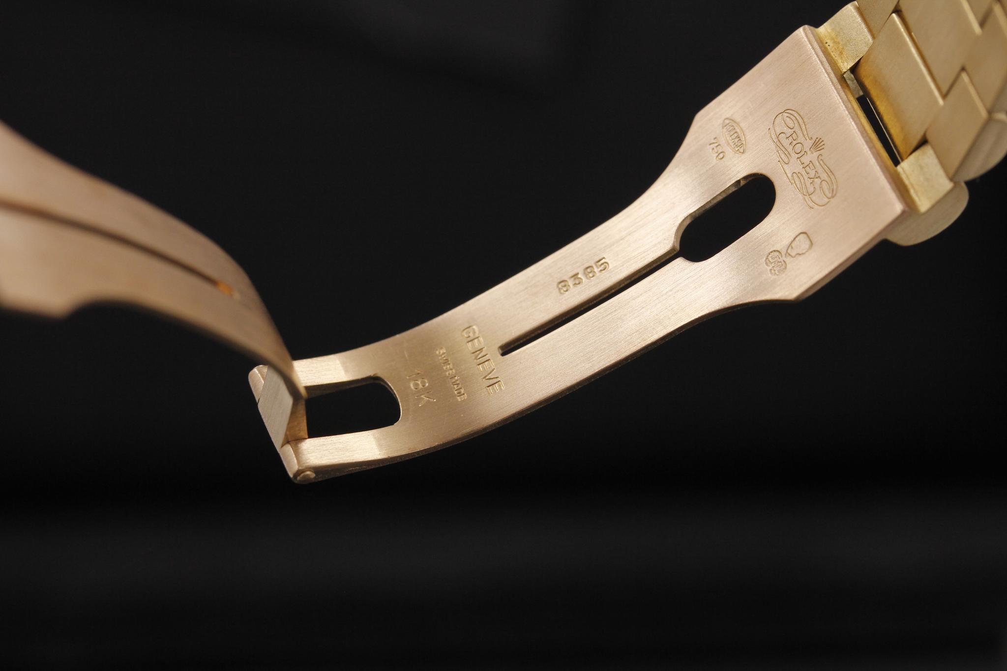 Watch Image 8