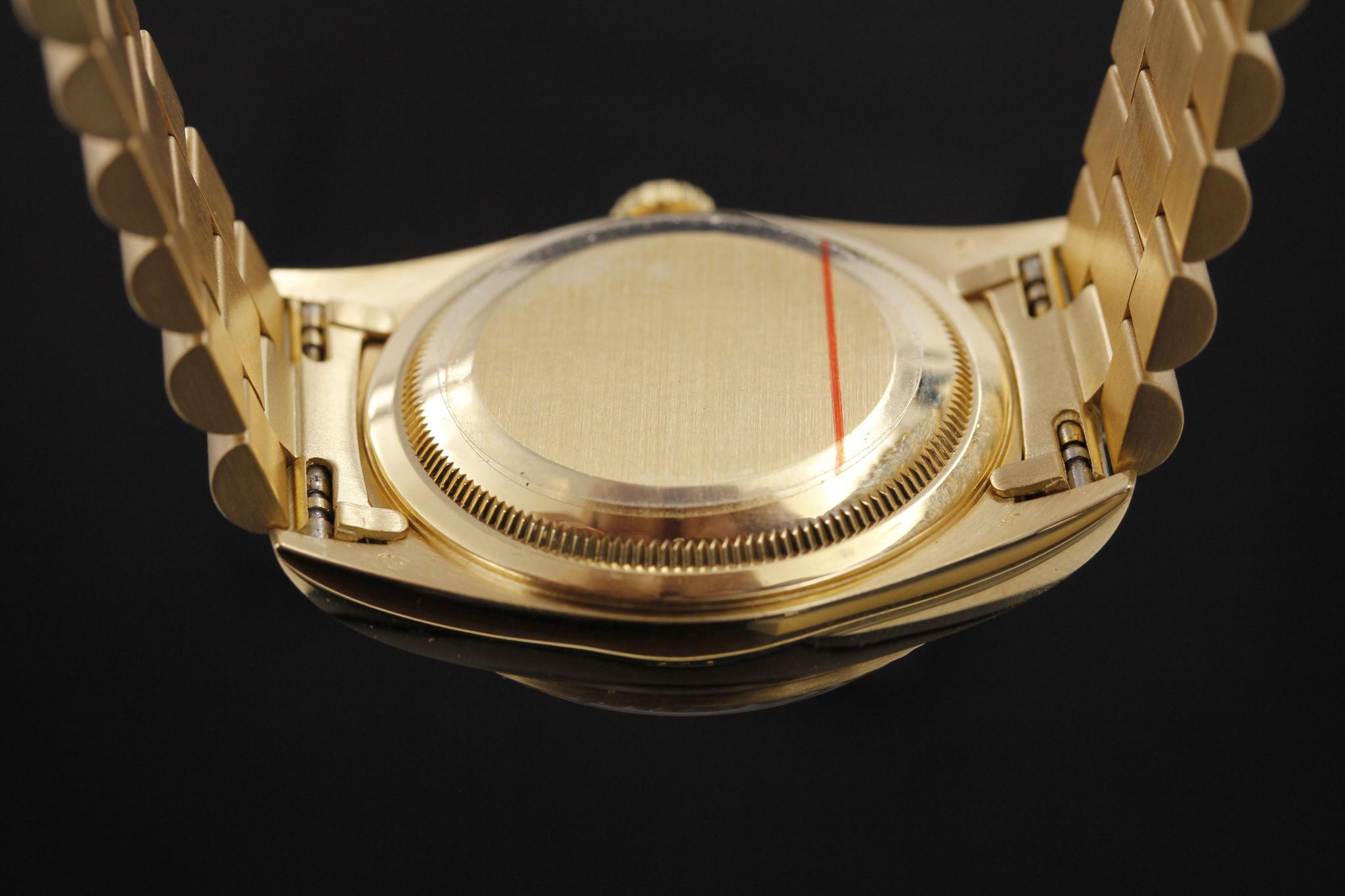 Watch Image 7