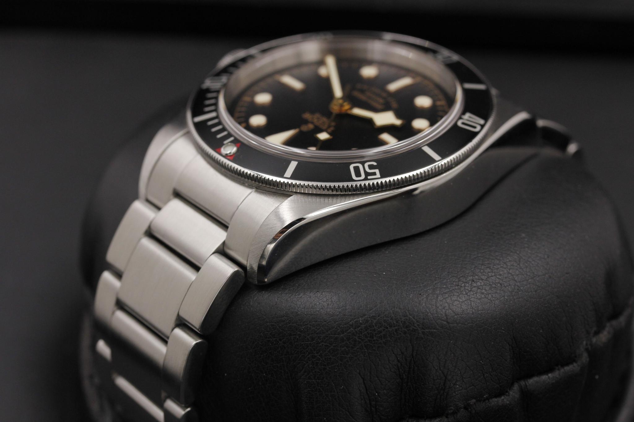 Watch Image 5