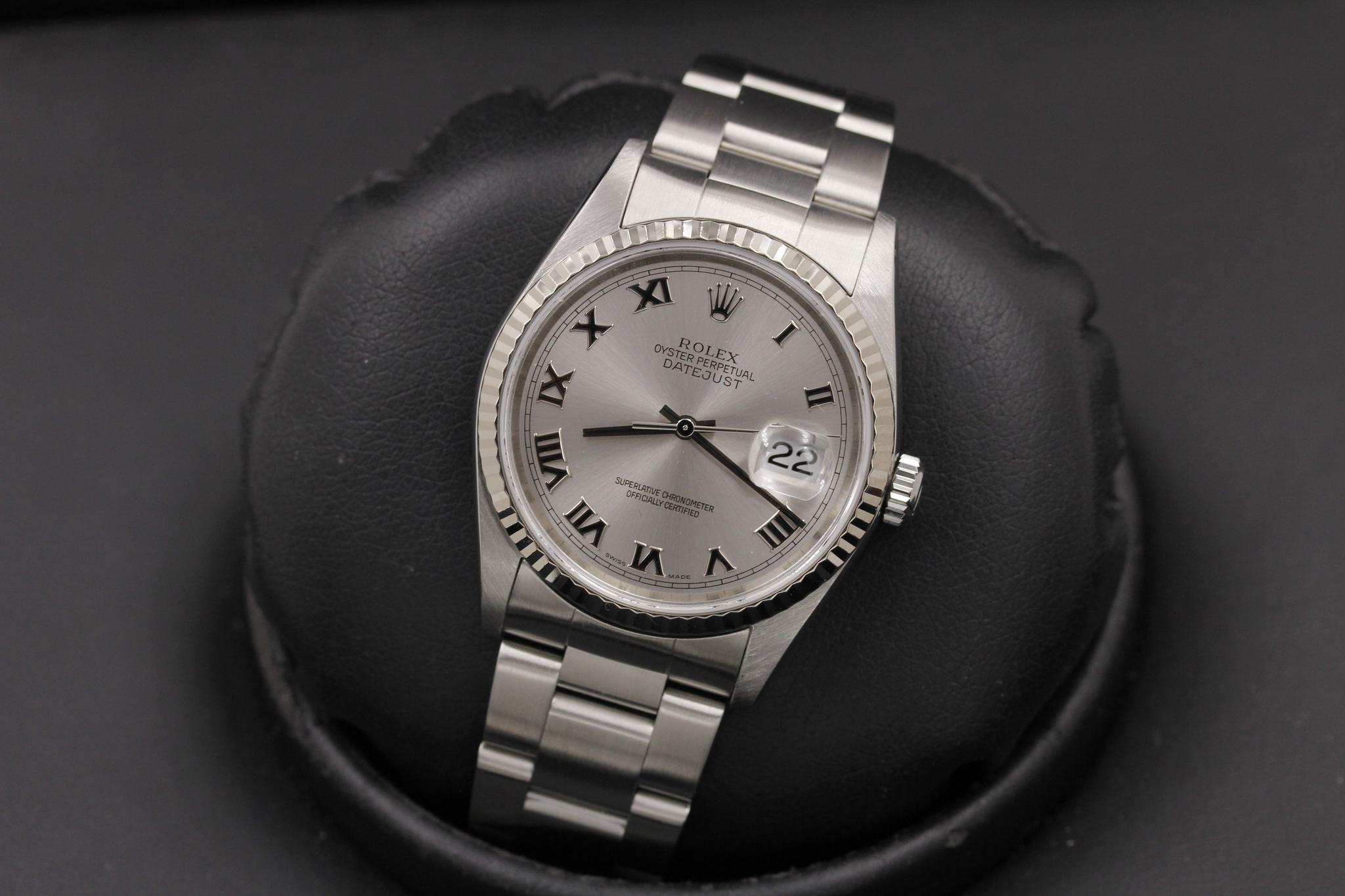 Watch Image 10