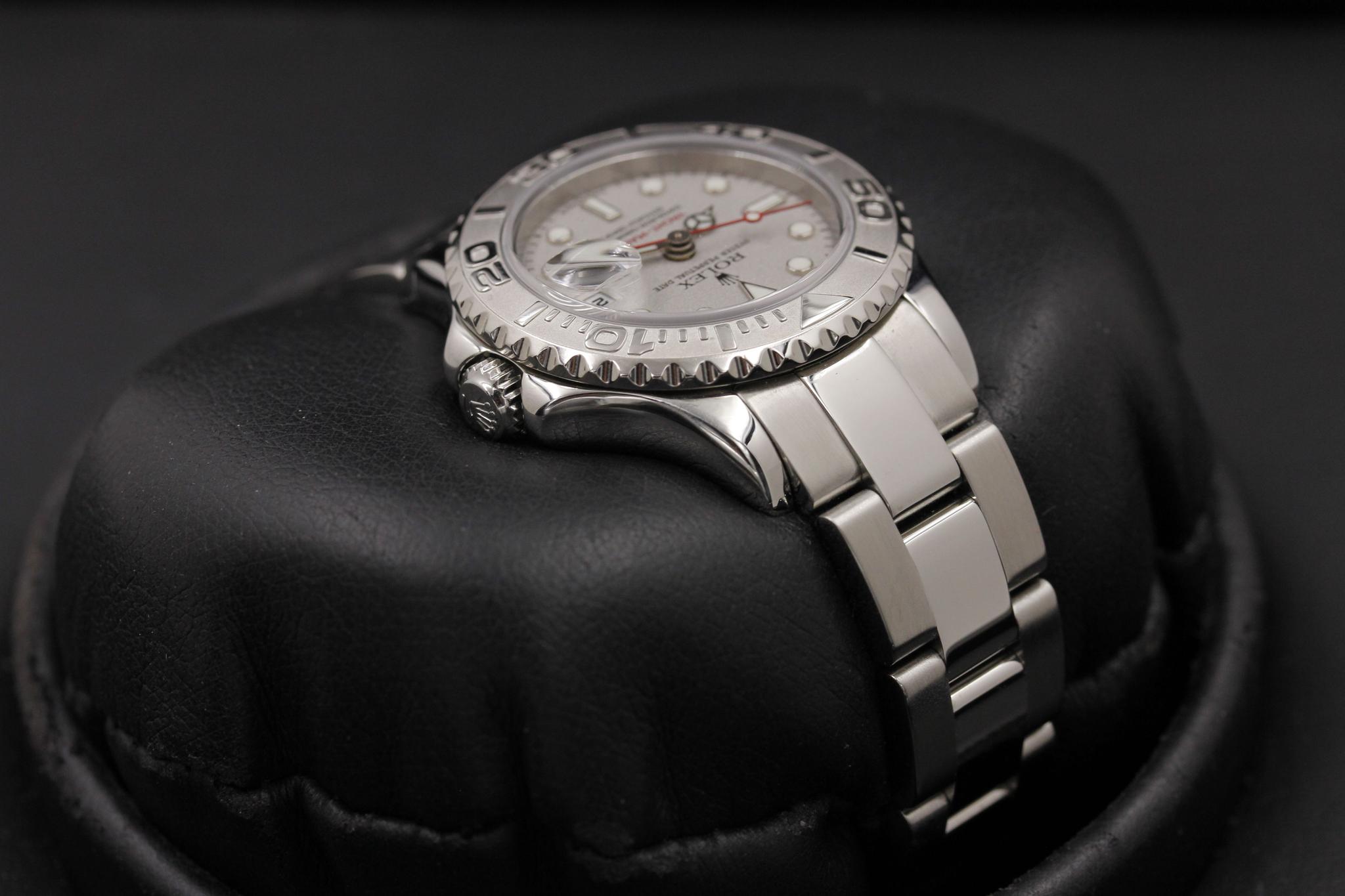 Watch Image 4