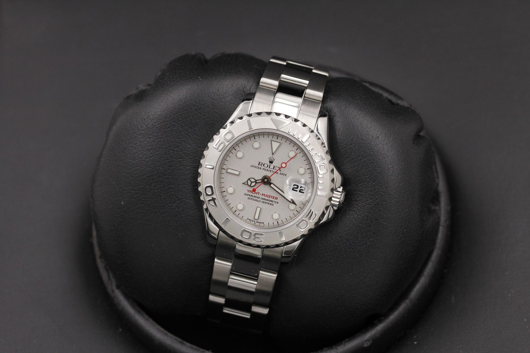 Watch Image 9