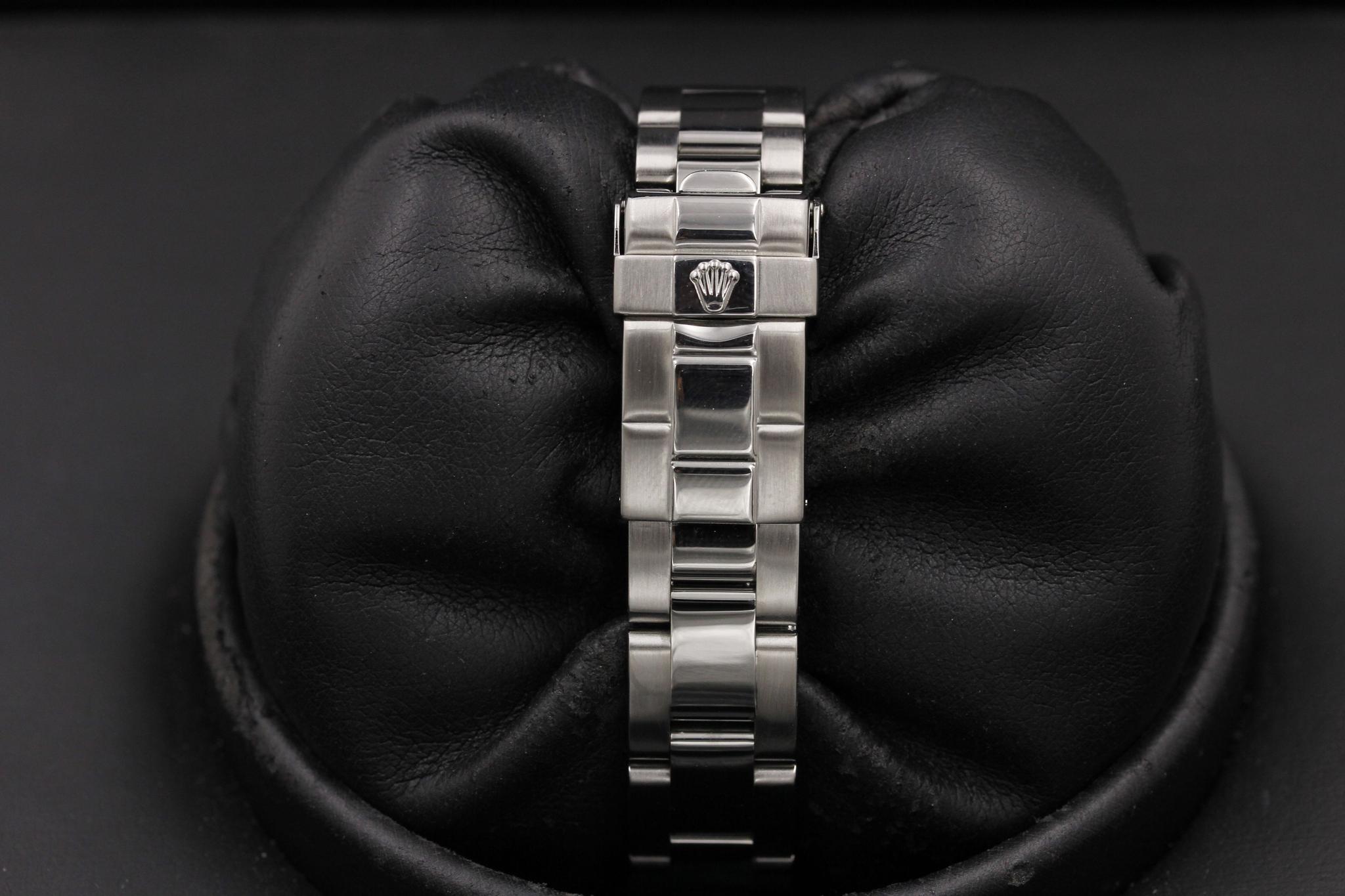 Watch Image 8