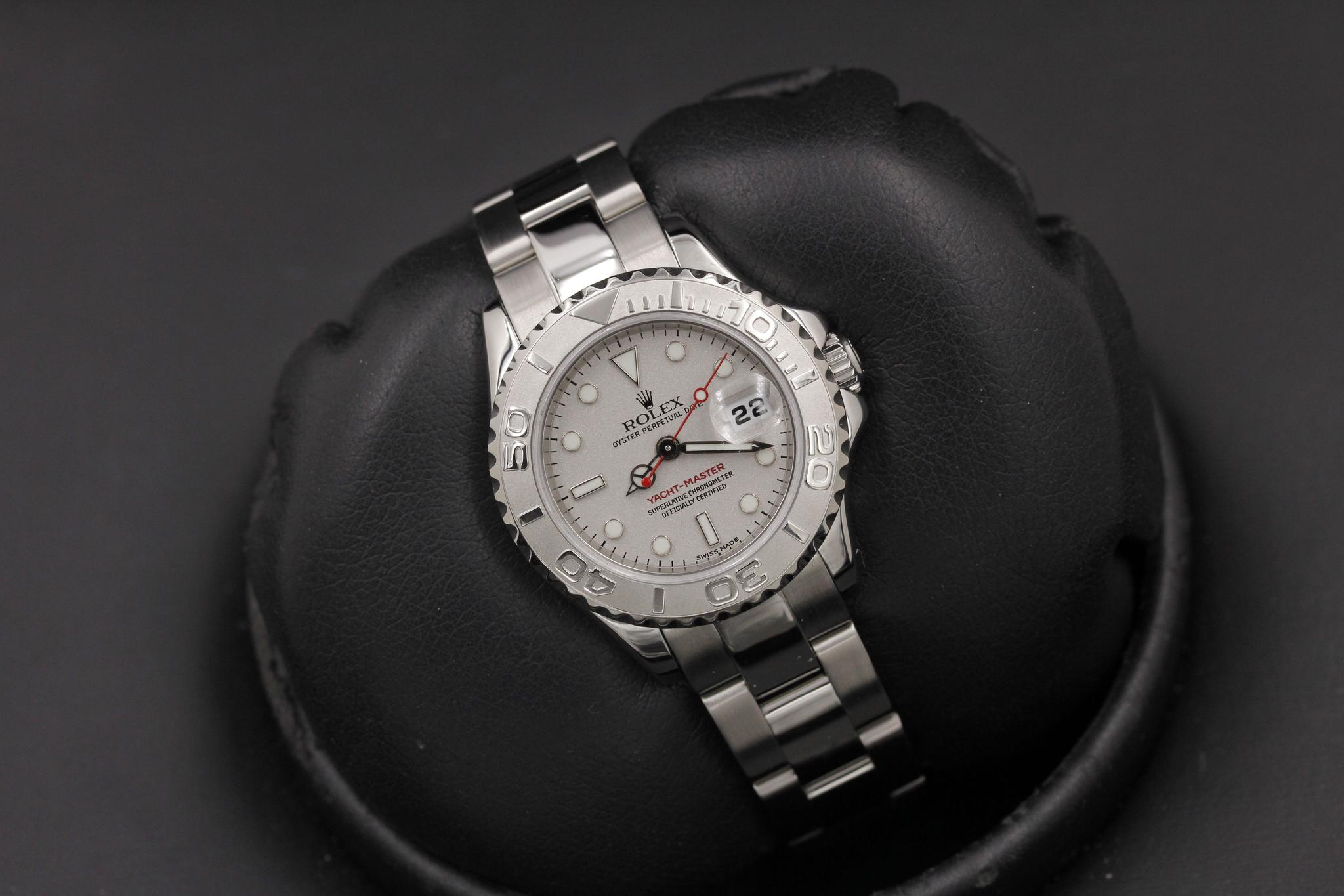 Watch Image 10