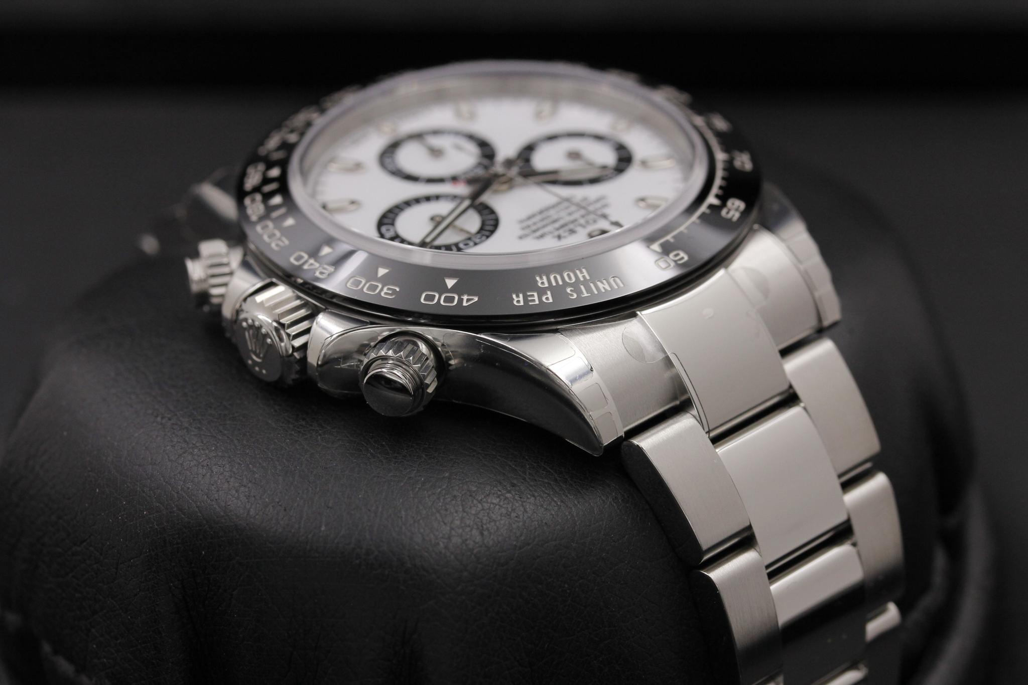 Watch Image 4
