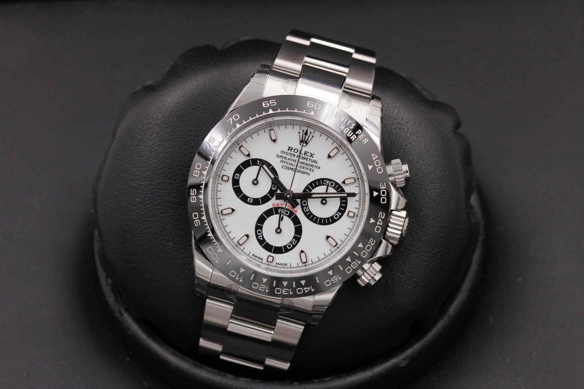 Watch Image 10