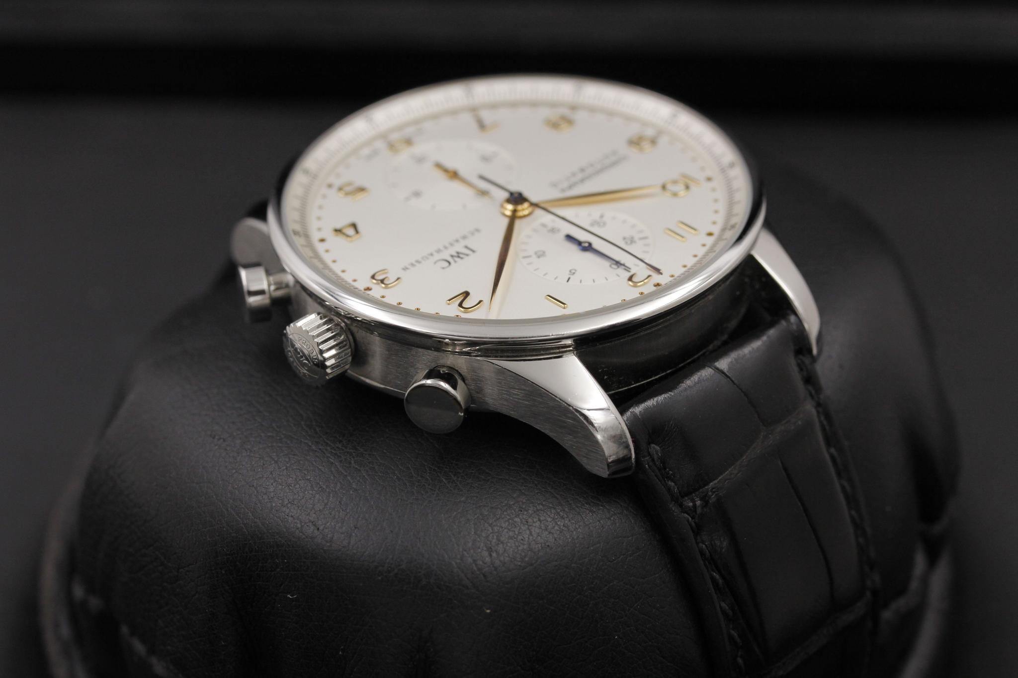 Watch Image 2