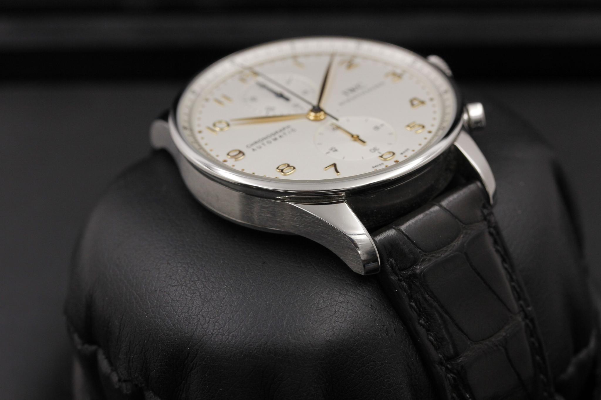 Watch Image 5