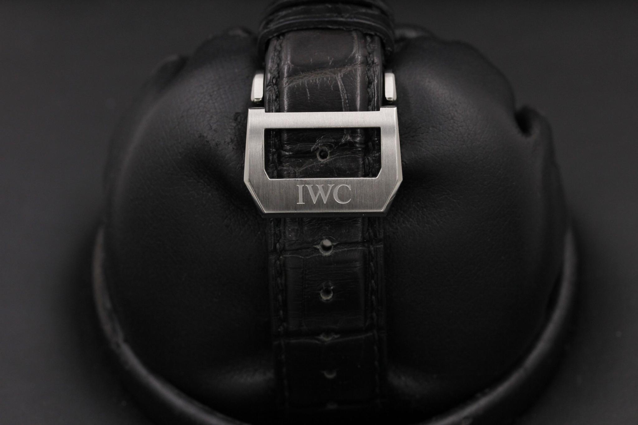 Watch Image 8