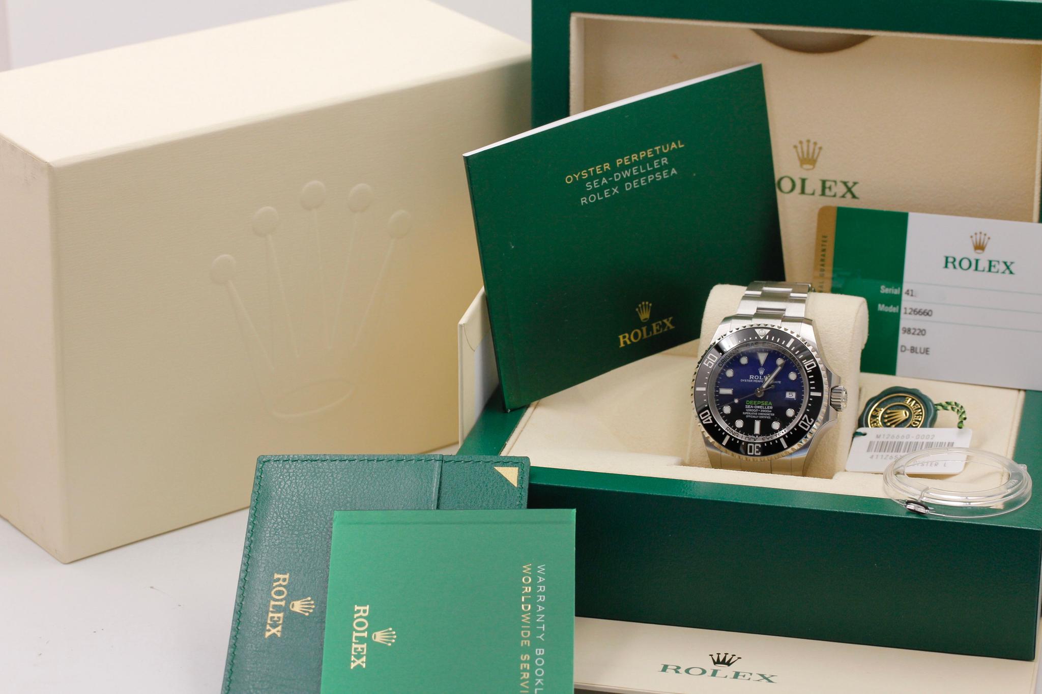 Watch Image 11