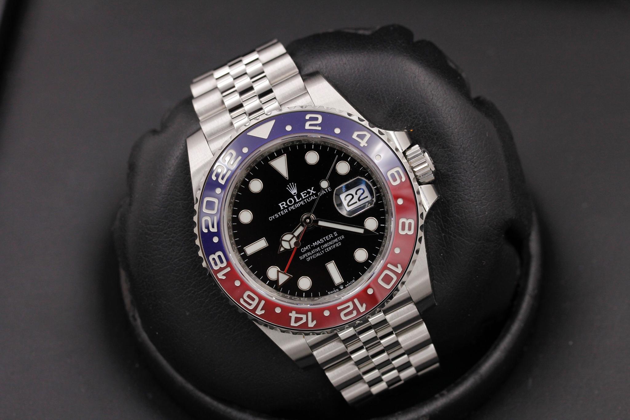 Watch Image 8