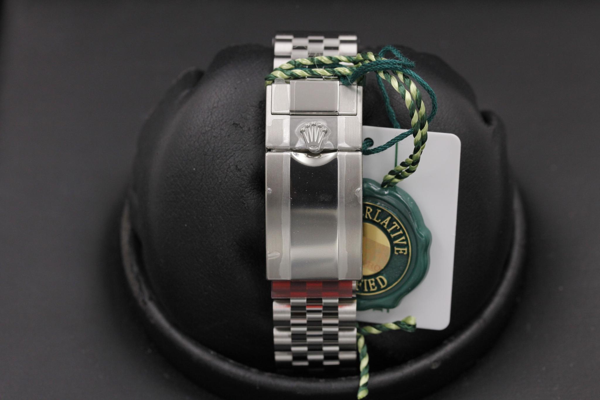 Watch Image 7