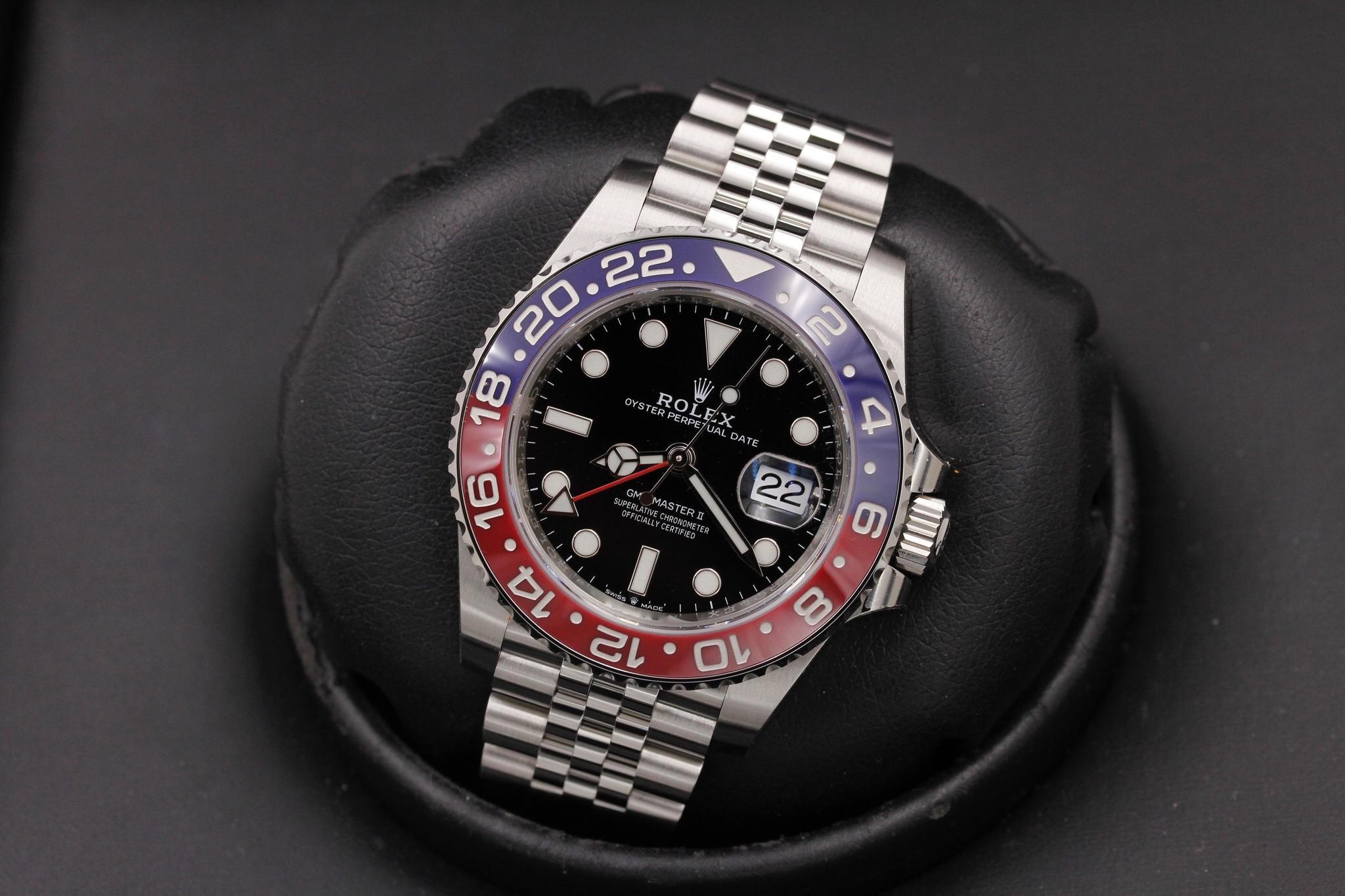Watch Image 9