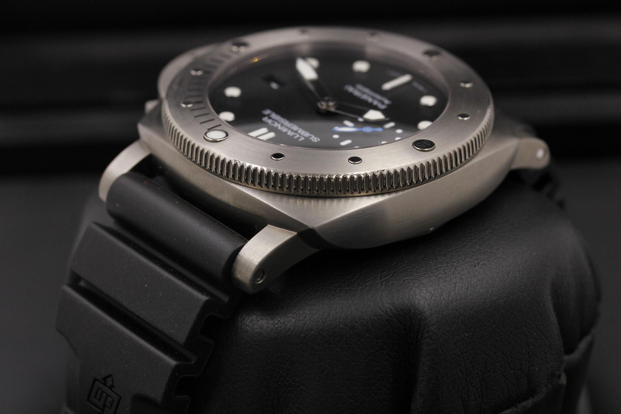 Watch Image 6