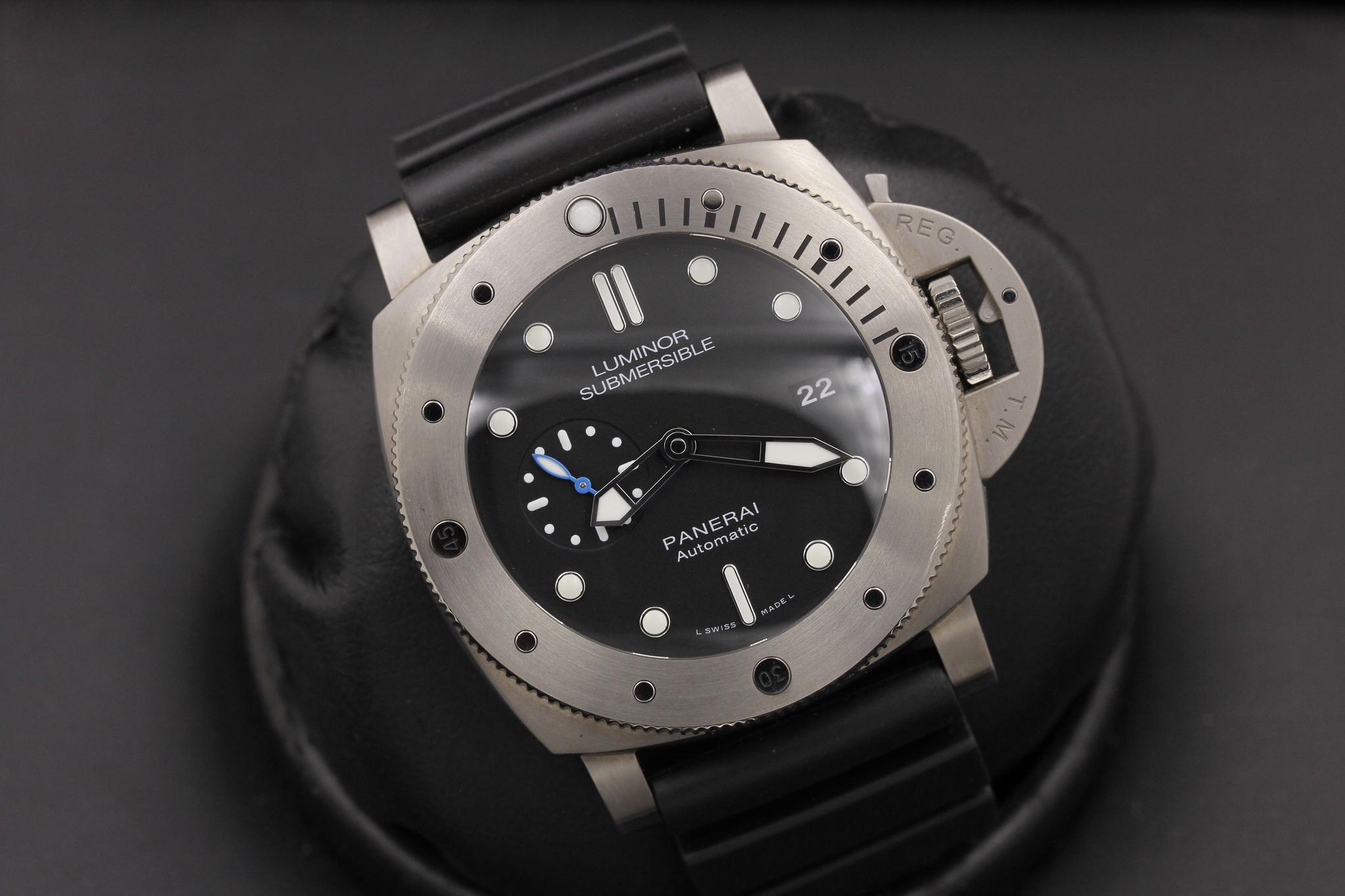 Watch Image 9