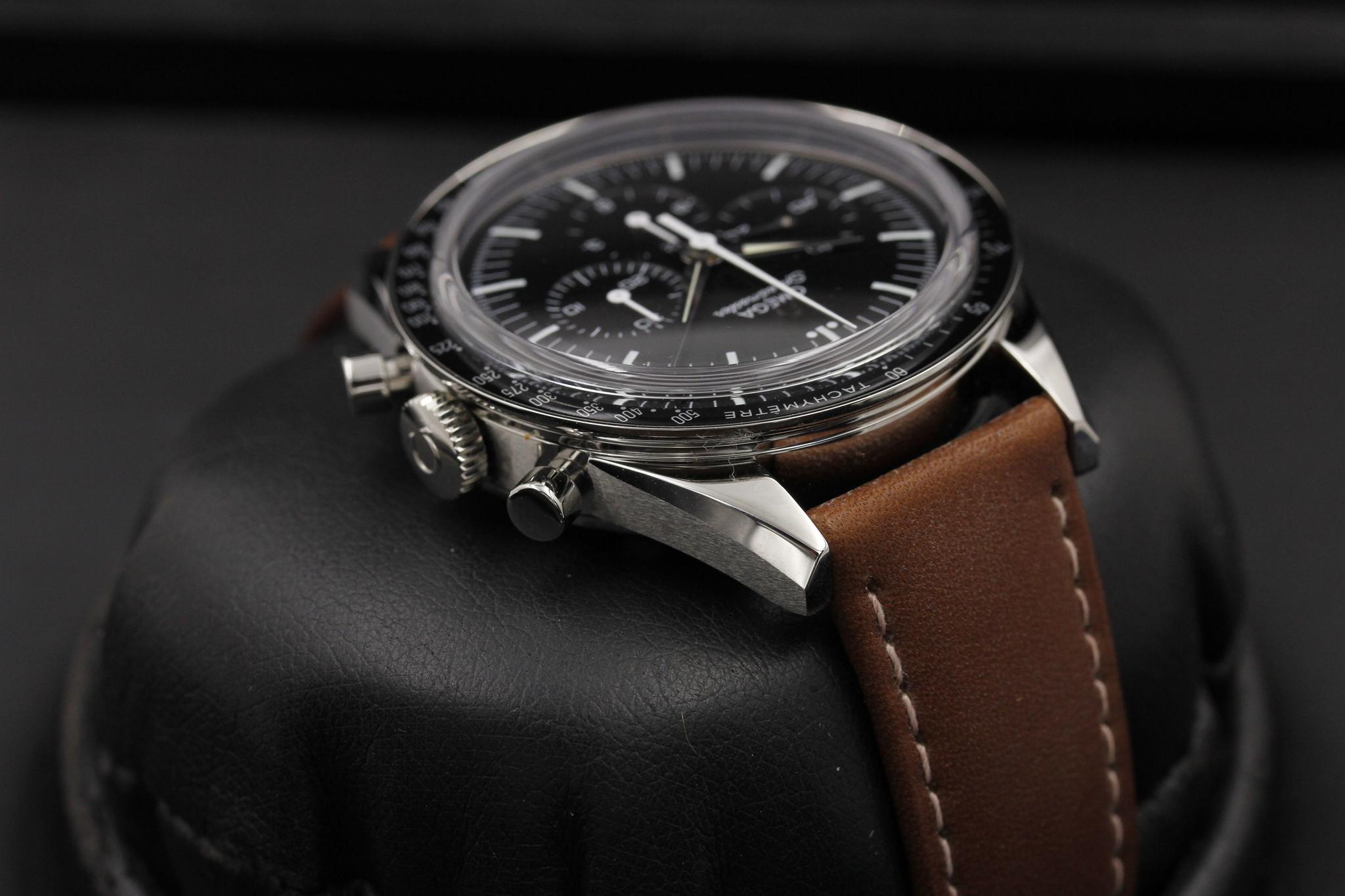 Watch Image 4