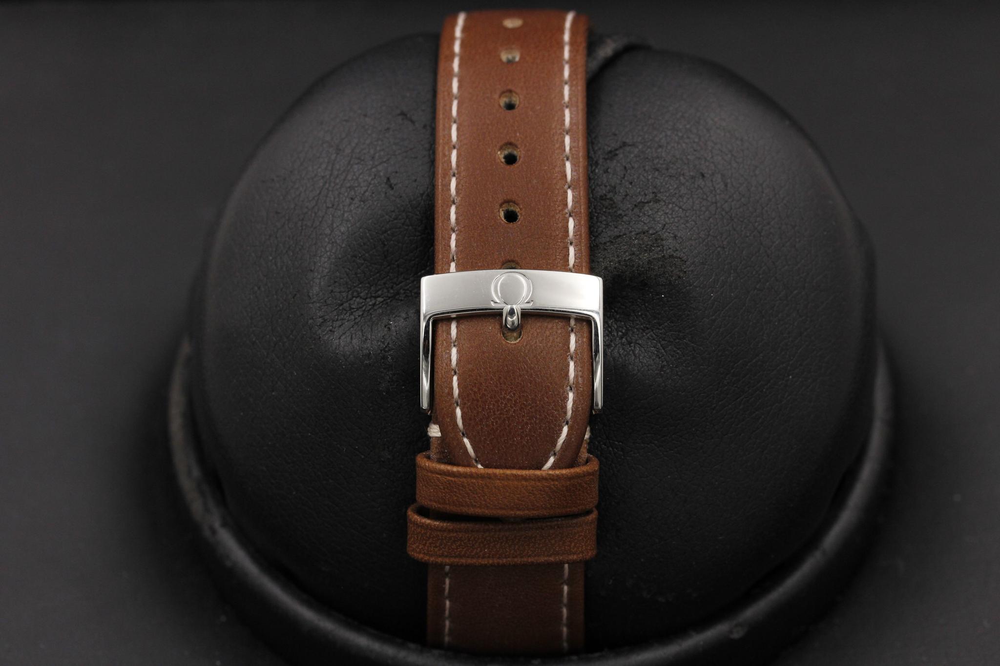 Watch Image 8