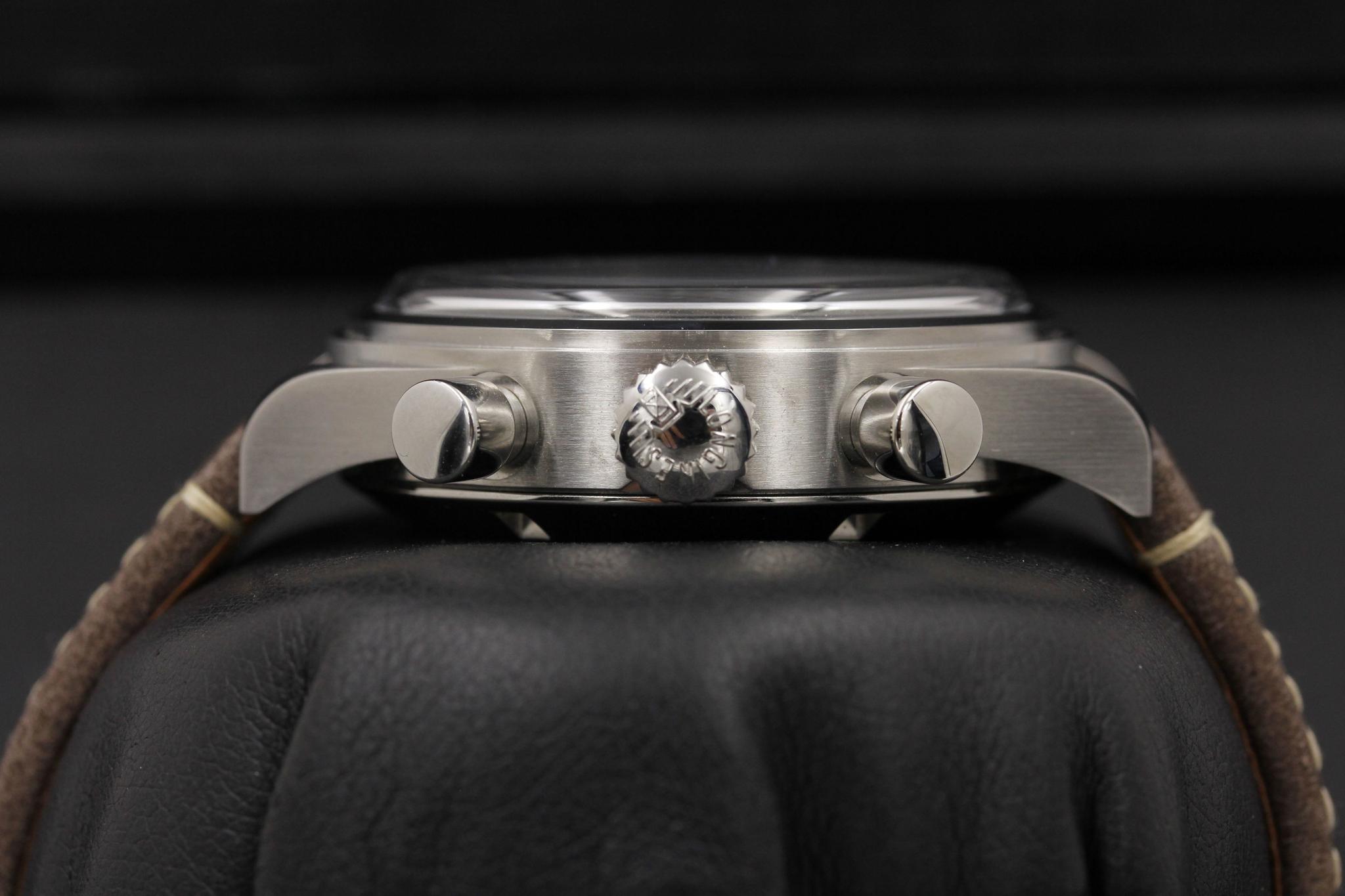Watch Image 3
