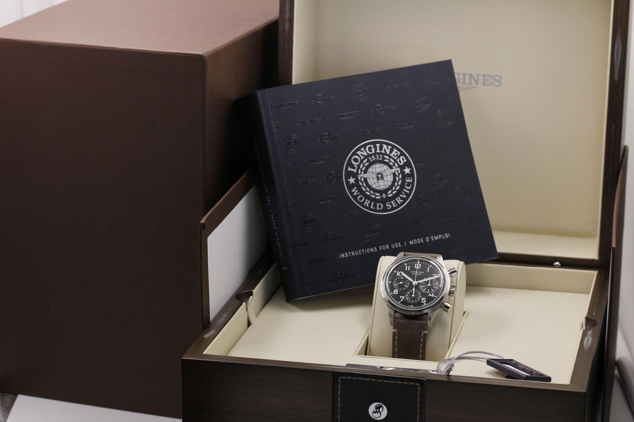 Watch Image 11
