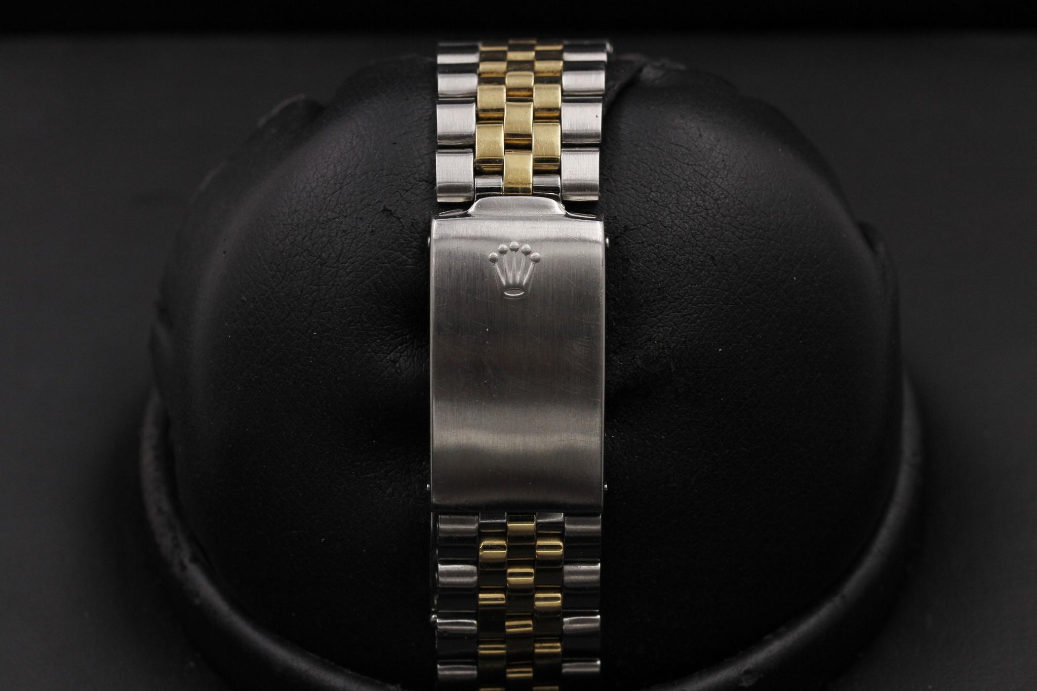 Watch Image 10