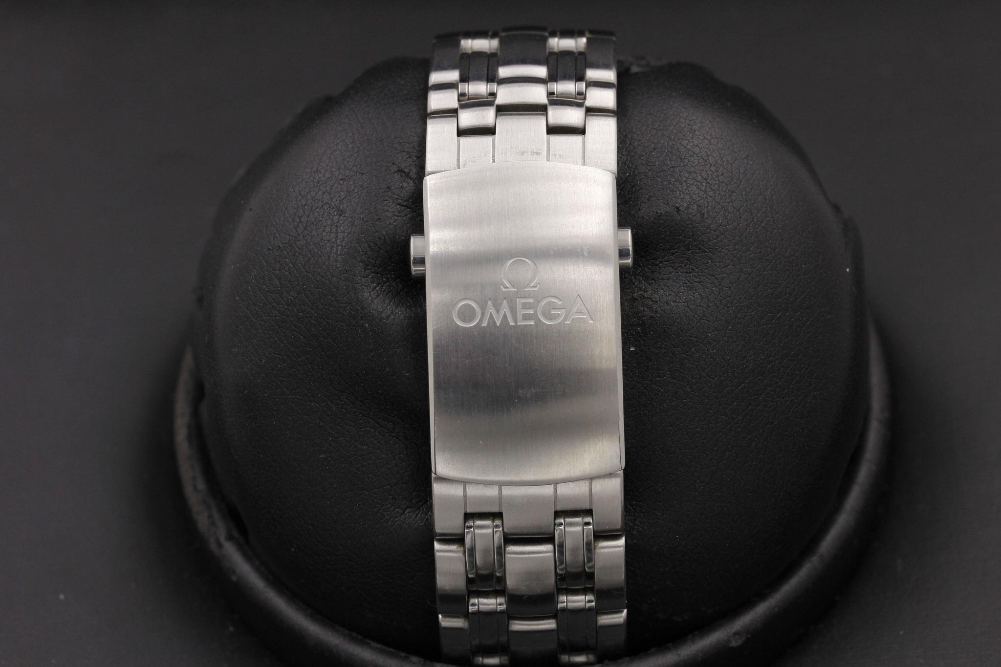 Watch Image 7