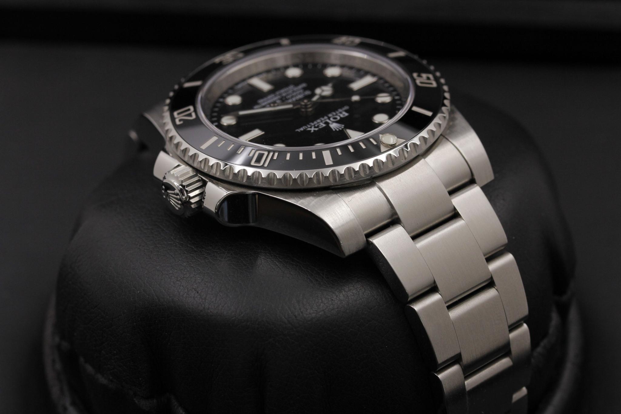 Watch Image 4
